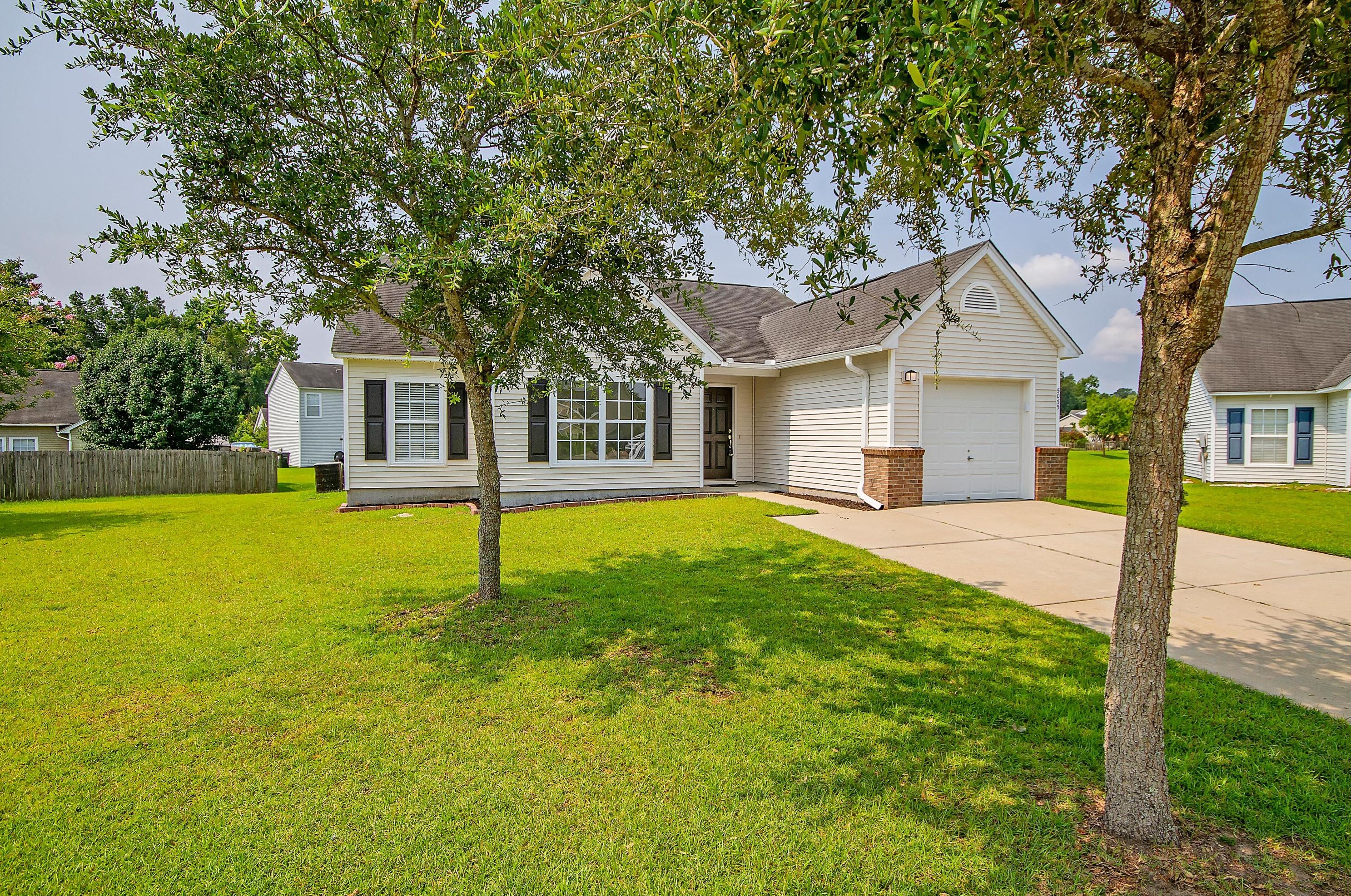 5035 Holdsworth Dr, Summerville, SC 29485-9014