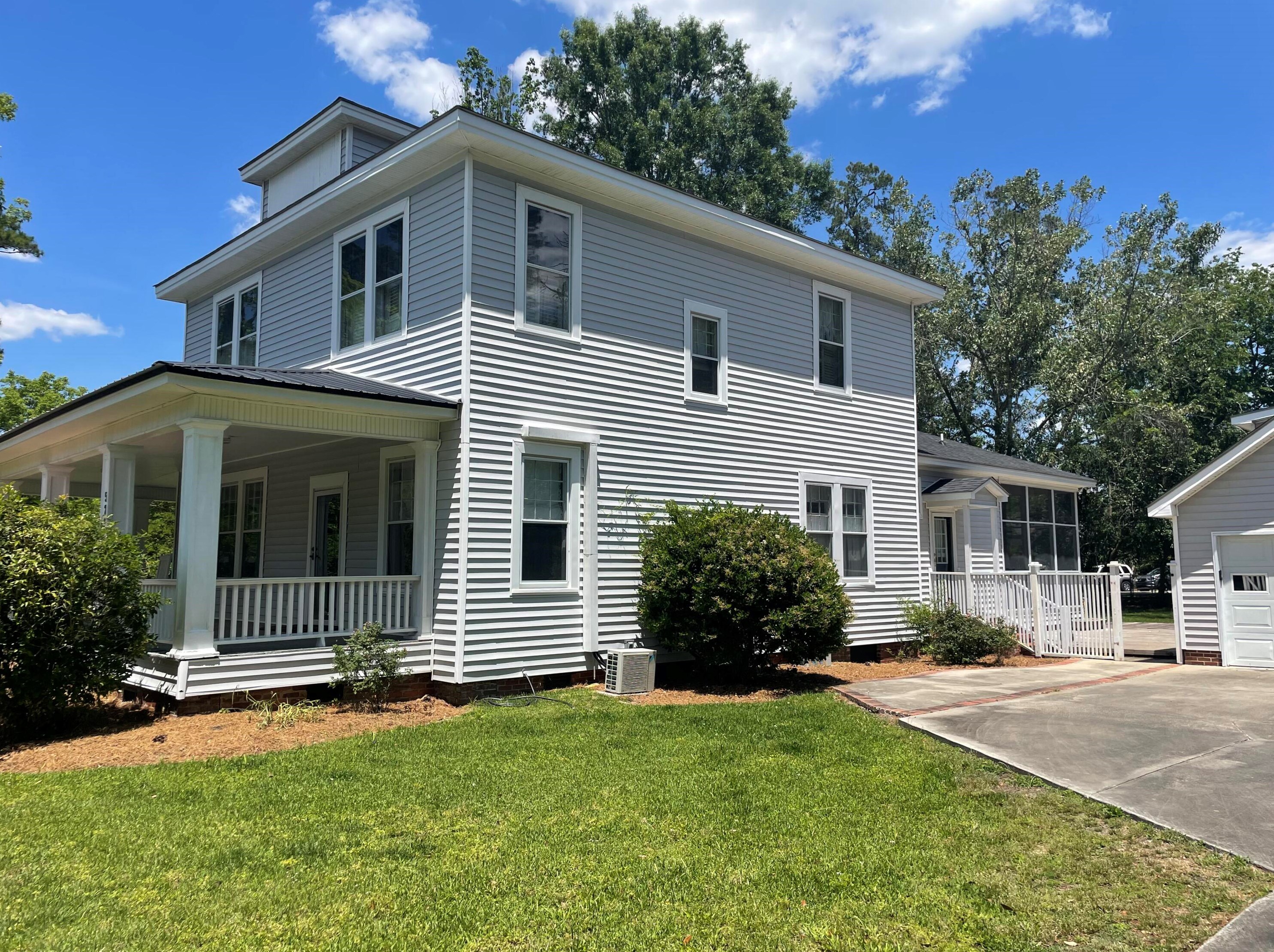 522 Live Oak Ave, Kingstree, SC 29556