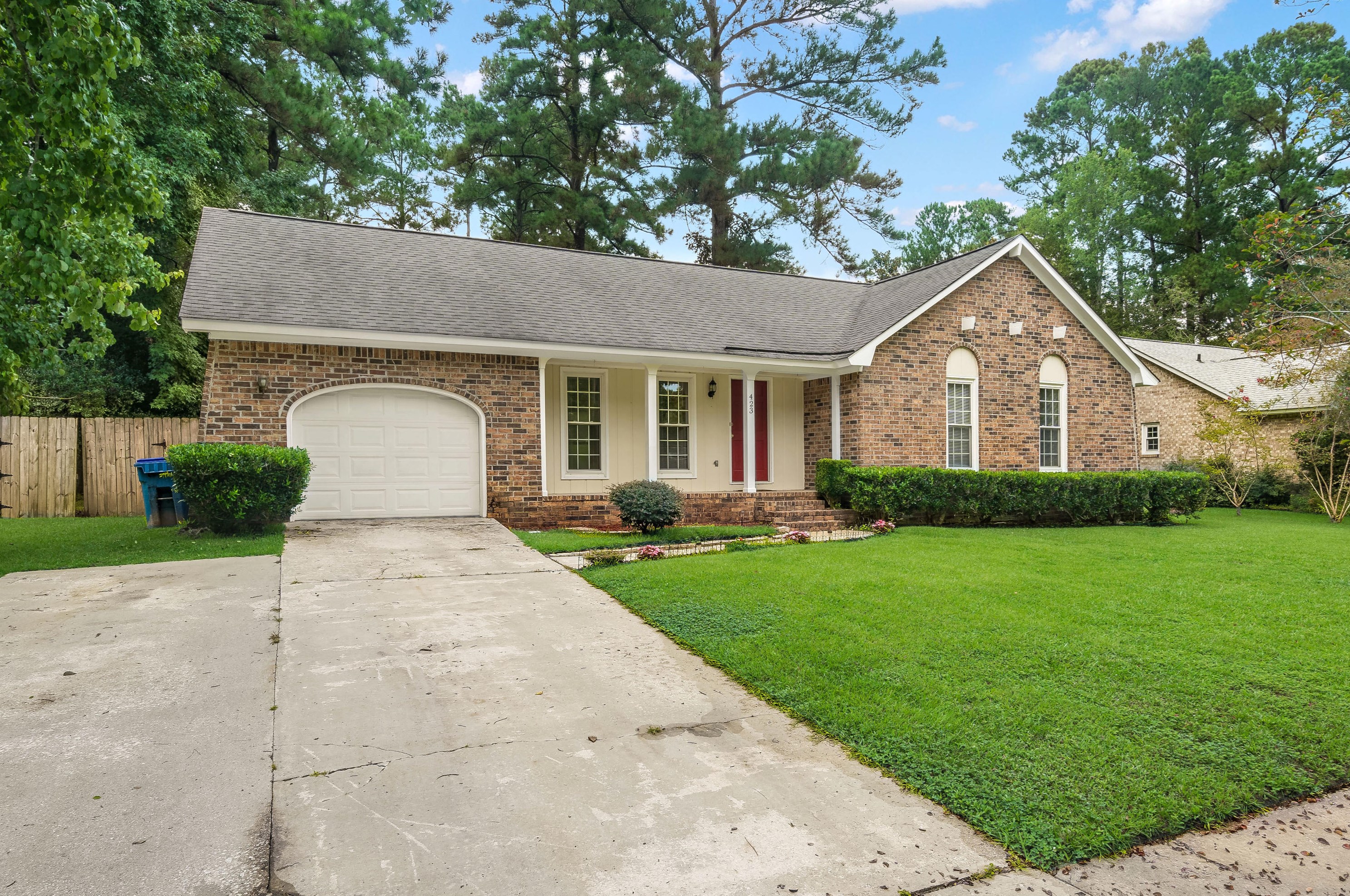 423 Chessington Cir, Summerville, SC 29485-5619