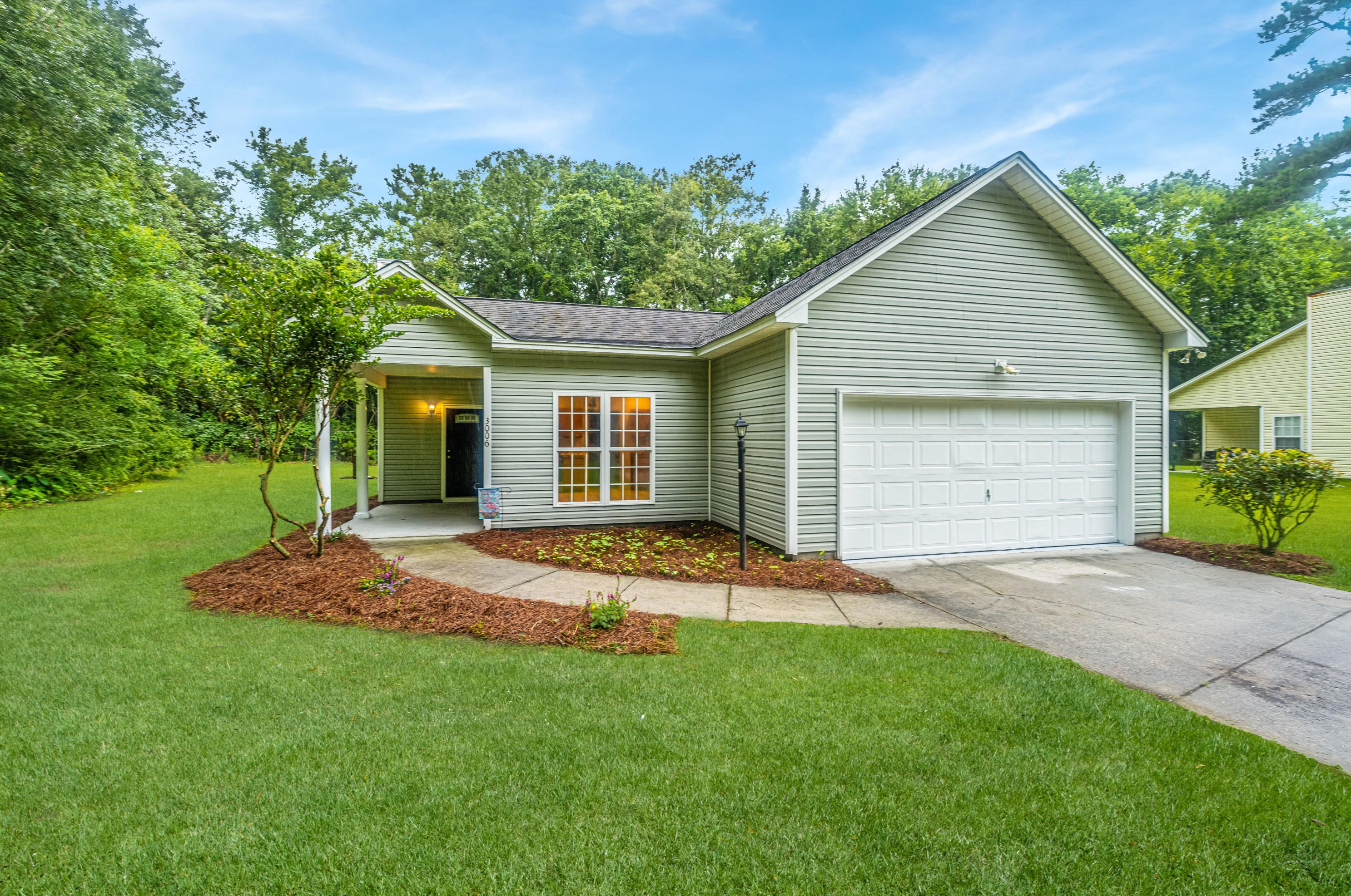 3006 Edbillellis Rd, Charleston, SC 29406-9810