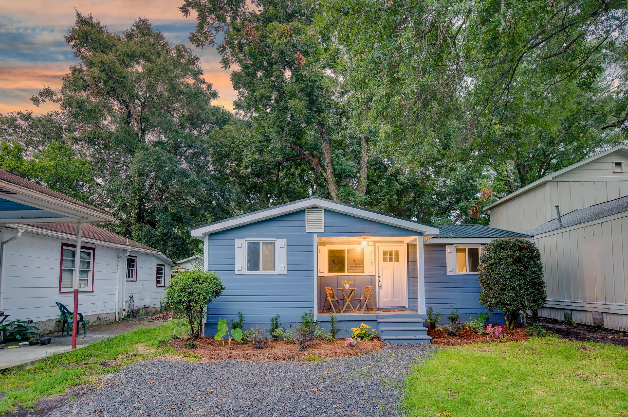 2209 Heriot St, Charleston SC  29403-3023 exterior