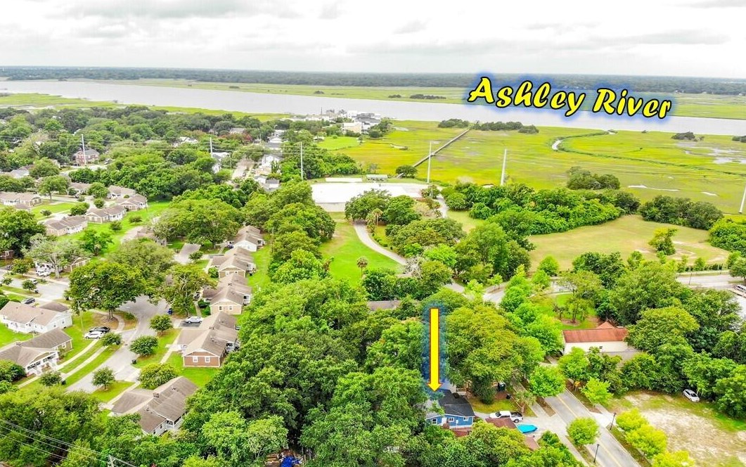 2209 Heriot St, Charleston SC  29403-3023 exterior