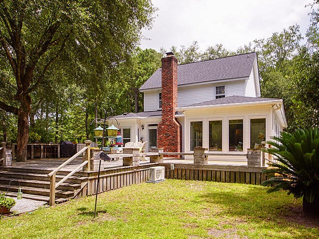 299 Broadpath Rd, Huger, SC 29450-9747