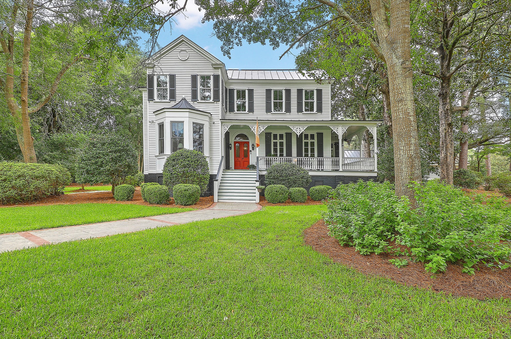 102 S Hickory St, Summerville, SC 29483