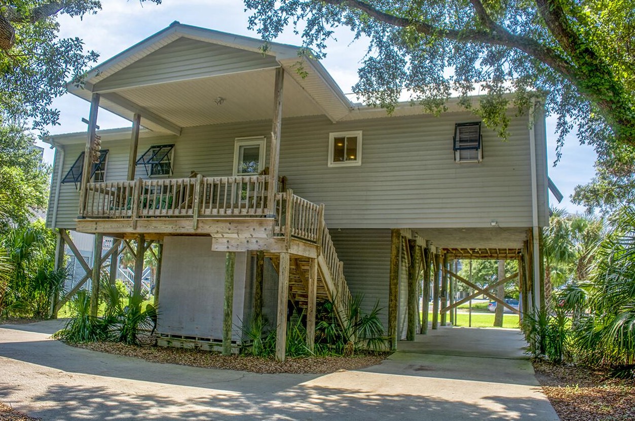 2706 Palmetto Blvd, Edisto, SC 29438