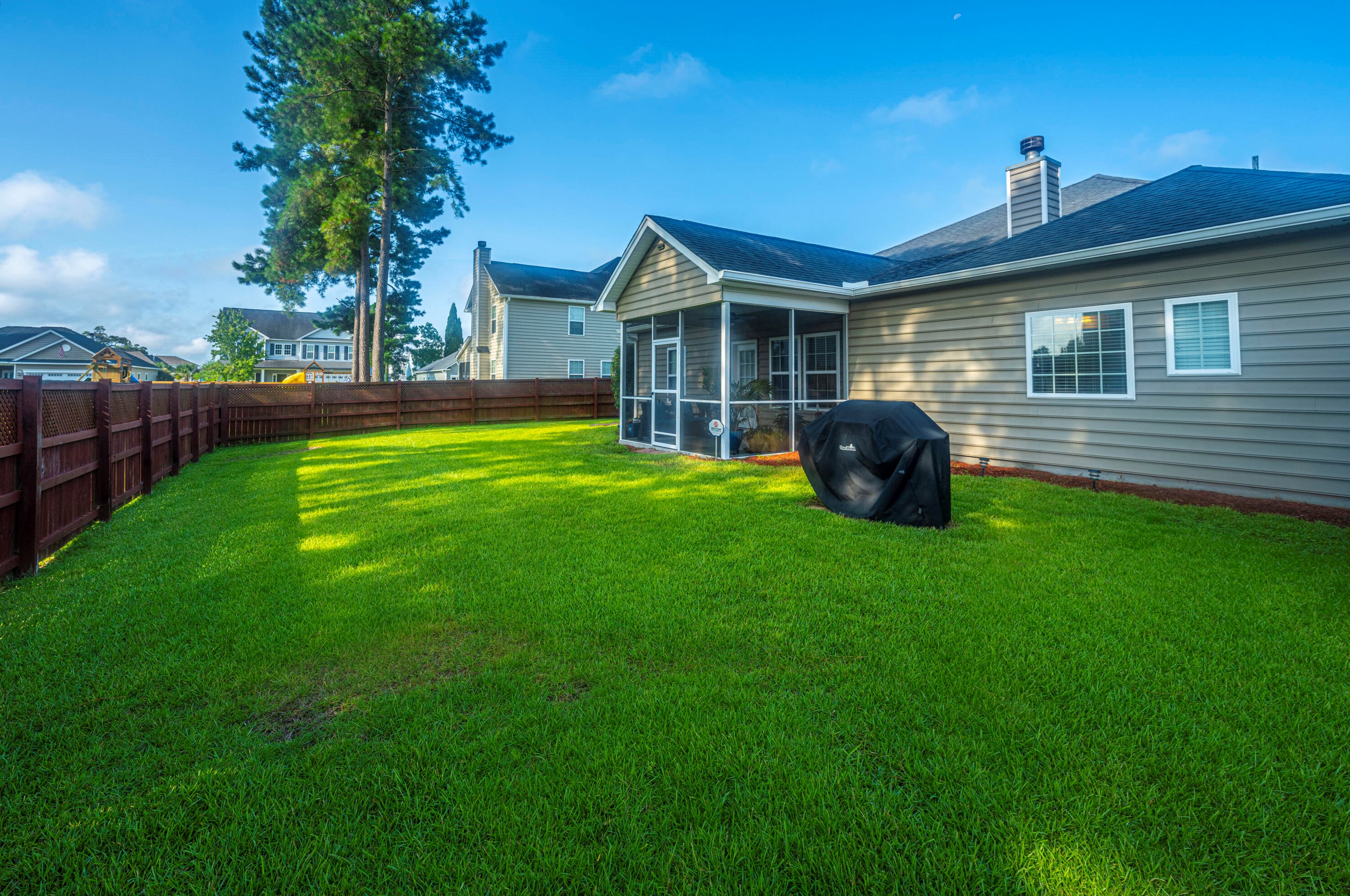 209 Red Leaf Blvd, Moncks Corner SC  29461-8881 exterior