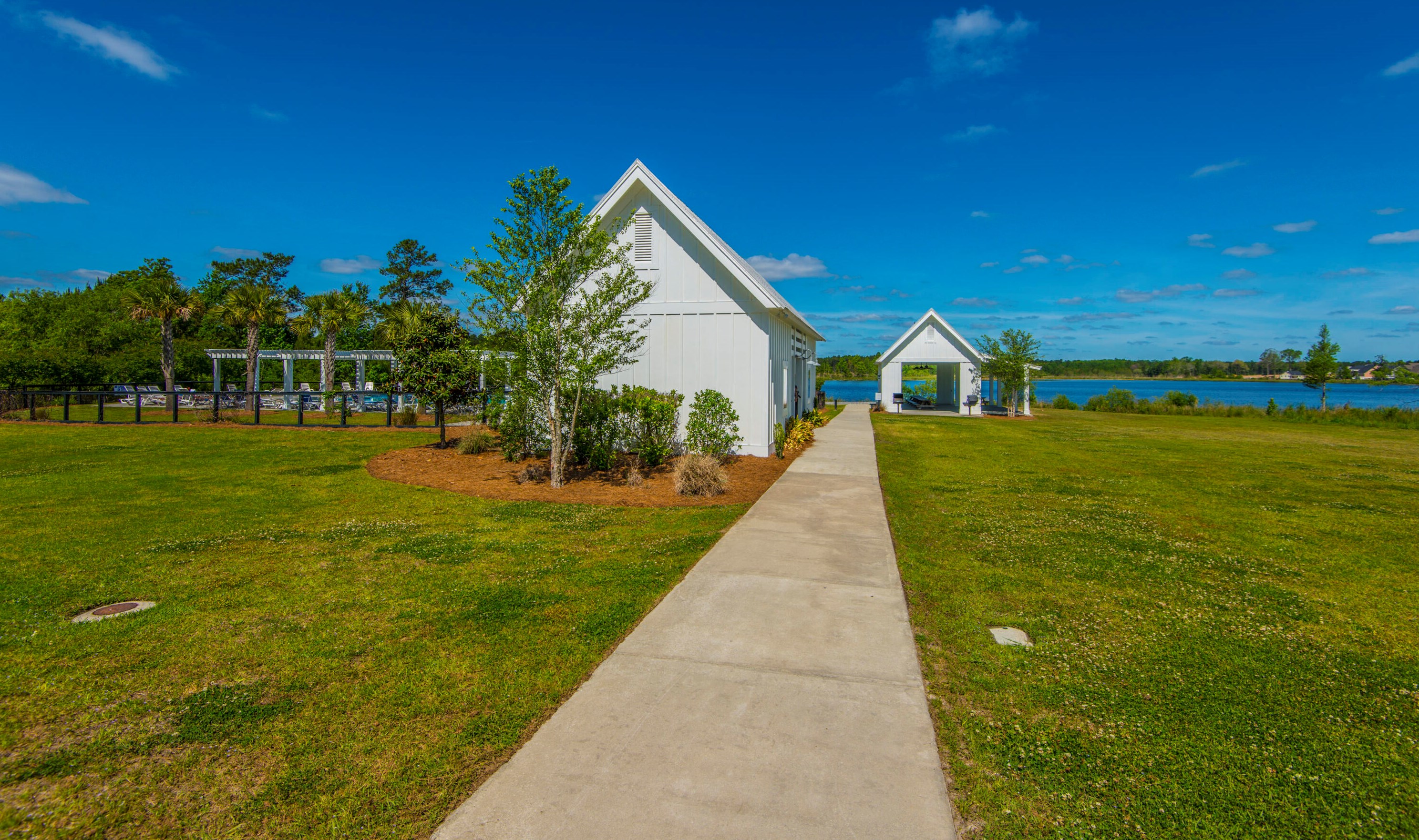 209 Red Leaf Blvd, Moncks Corner SC  29461-8881 exterior