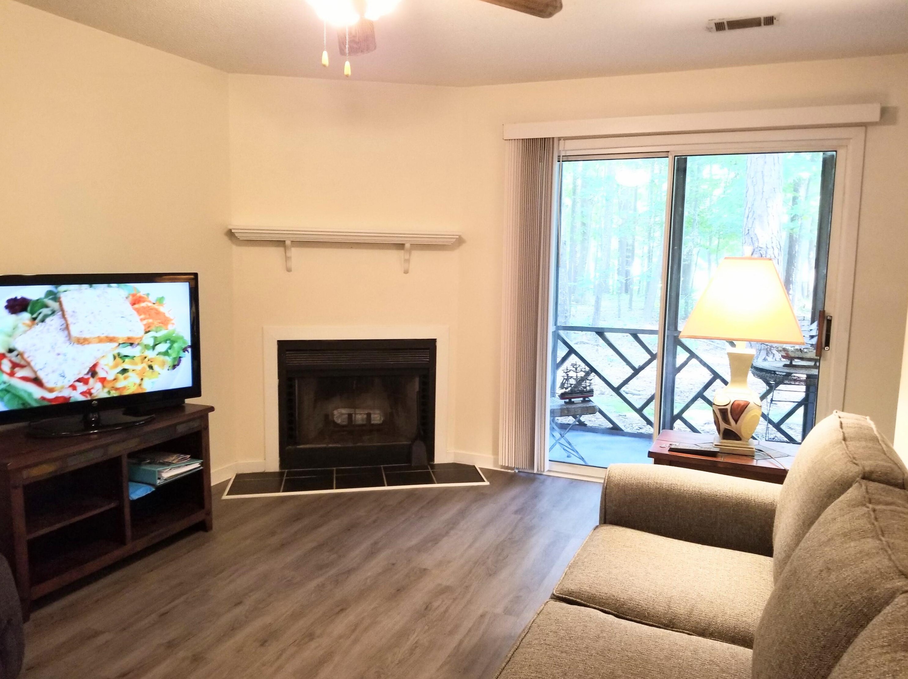 7945 Edgebrook Cir, Charleston, SC 29418-2221