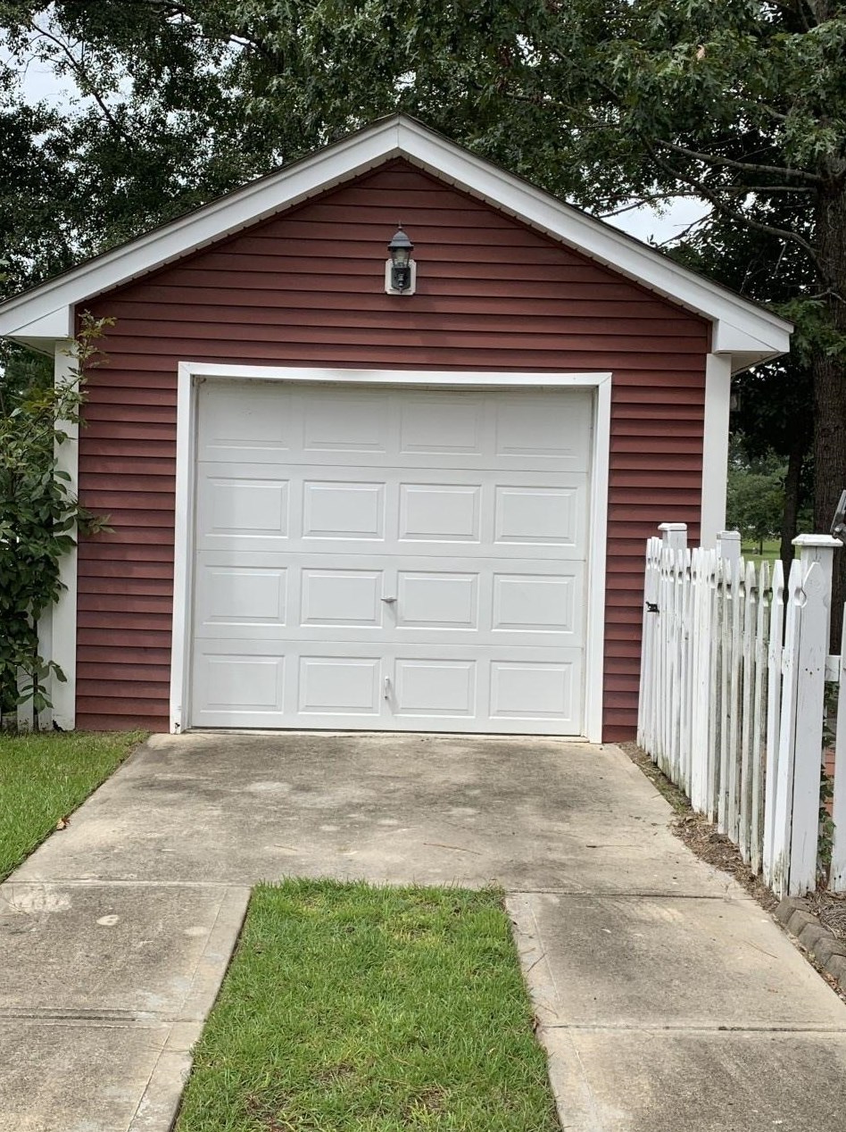 8983 Planters Row Ln, Summerville SC  29485-8968 exterior