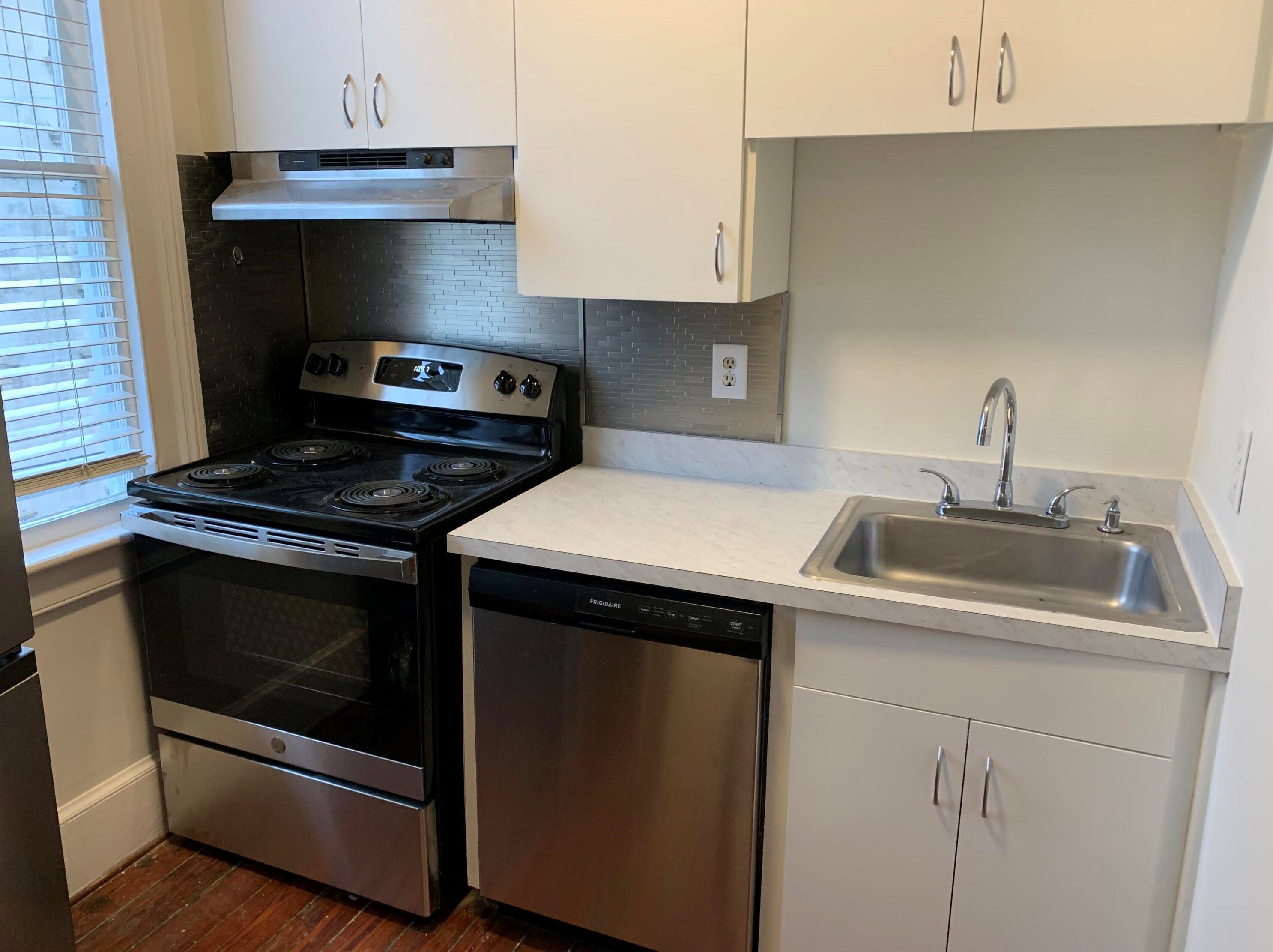 162 Wentworth St #d, Charleston, SC 29401
