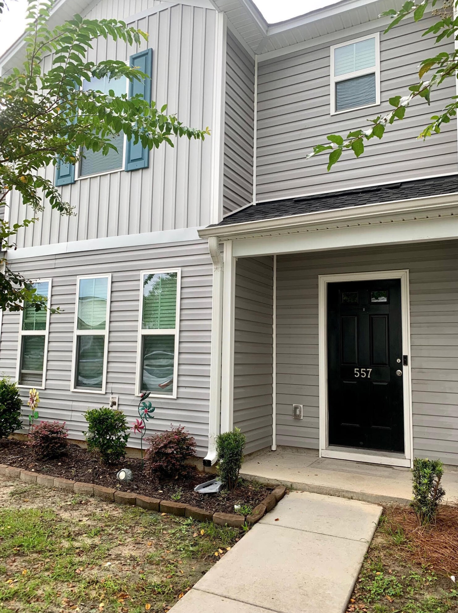 557 Truman Dr, Charleston, SC 29445-4706