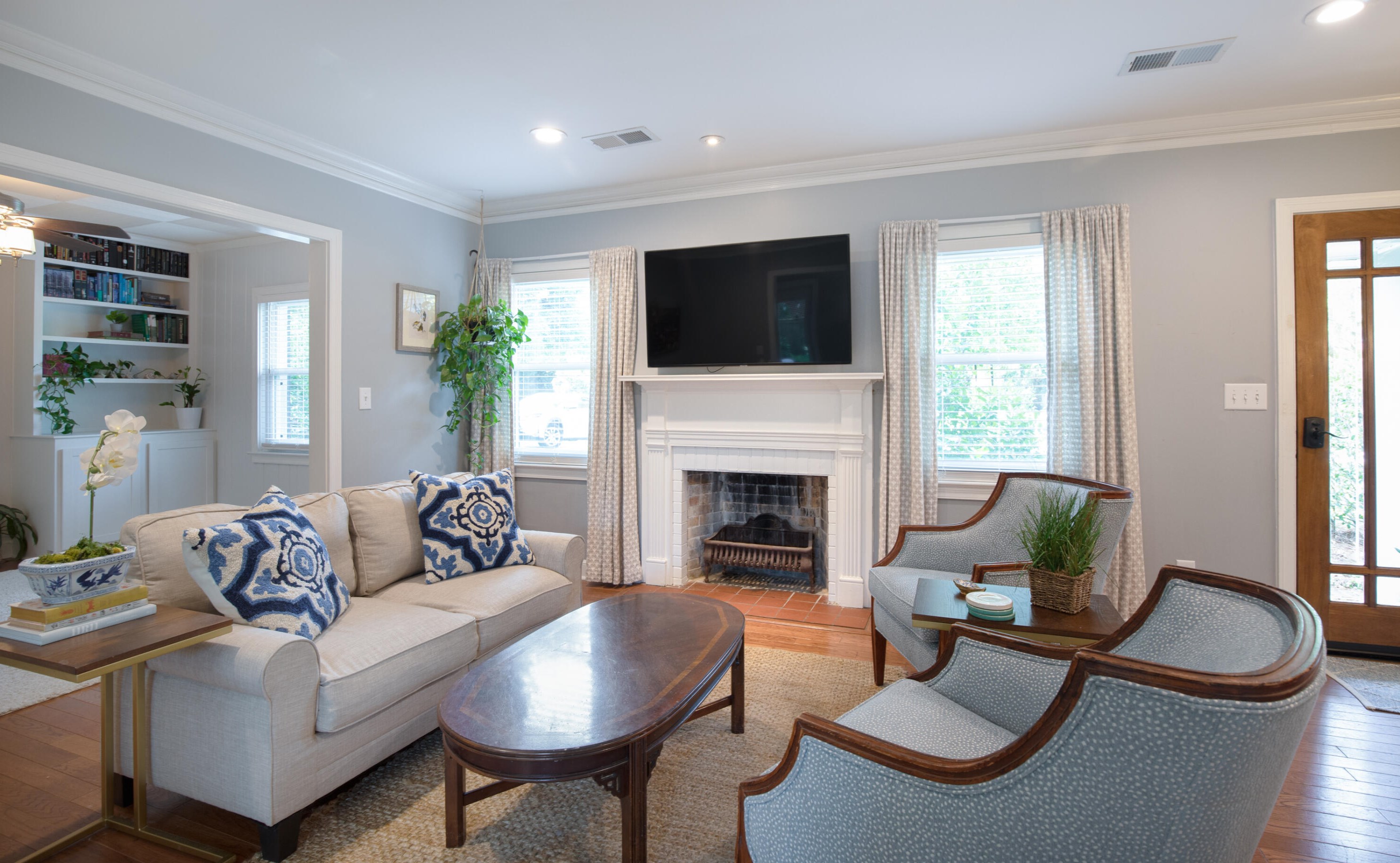 6 Lord Ashley Dr, Charleston, SC 29407-7475