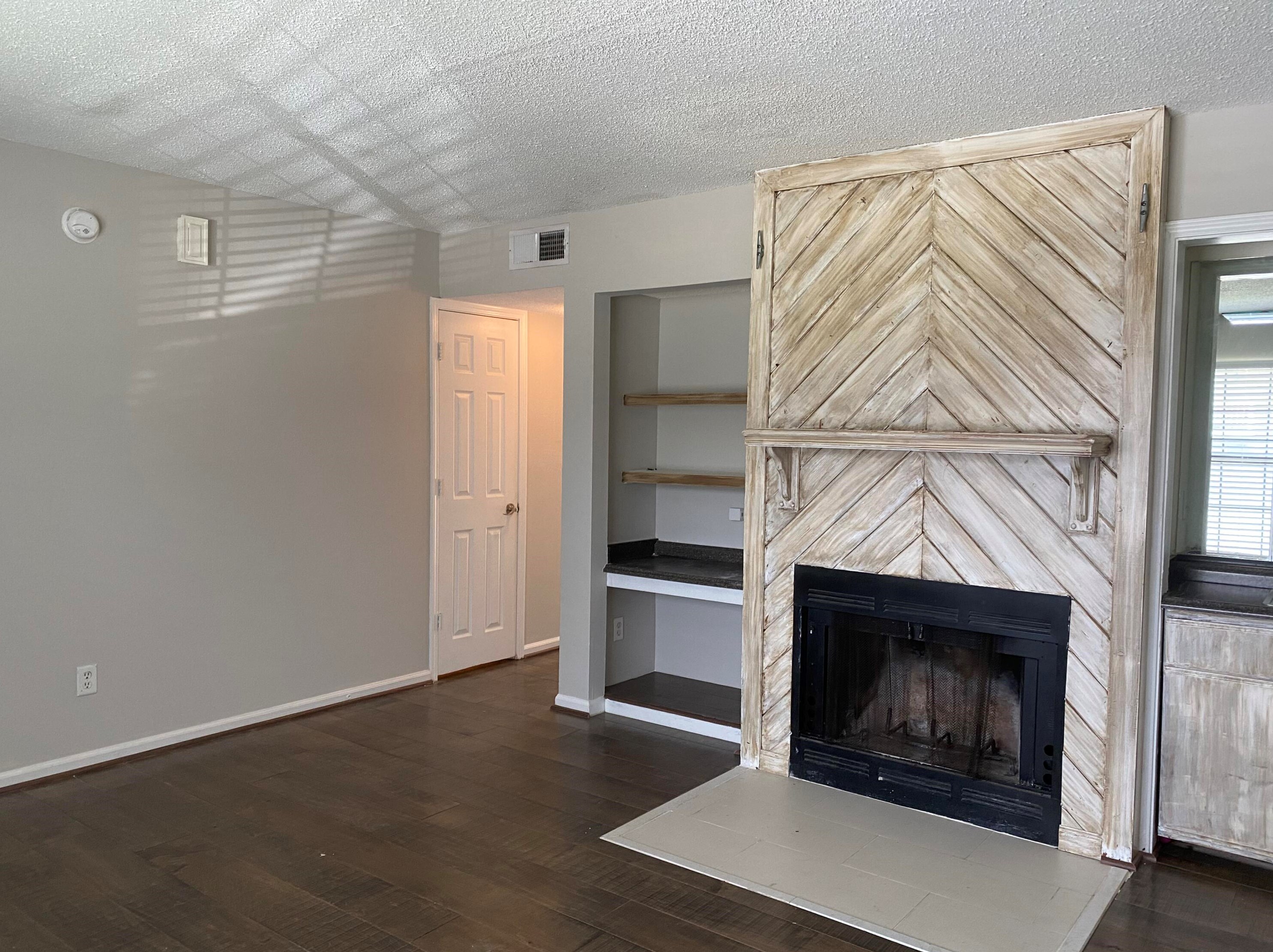 8016 Thelen St, Charleston, SC 29406