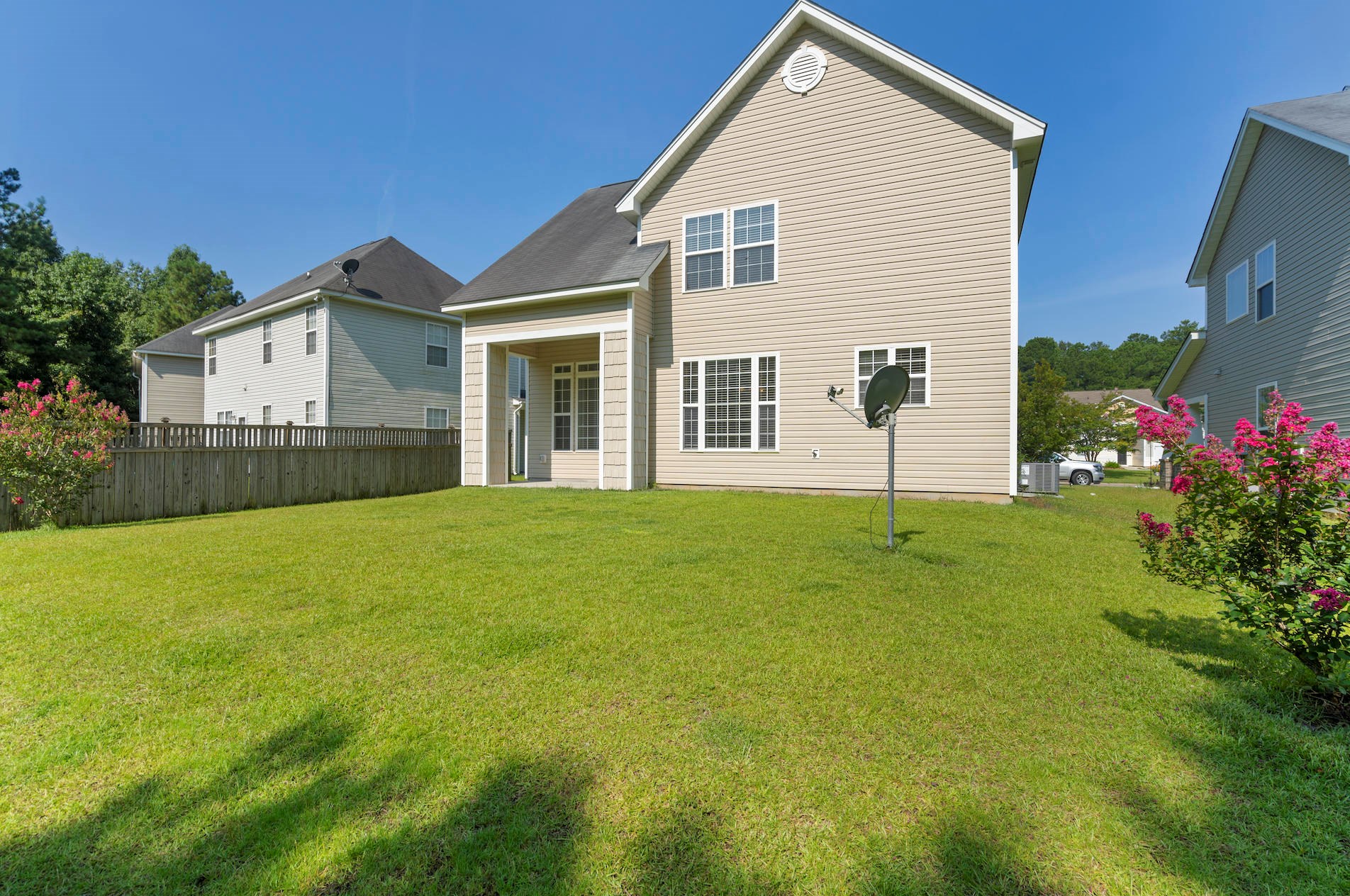 313 Stone Post Rd, Moncks Corner, SC 29461-7319