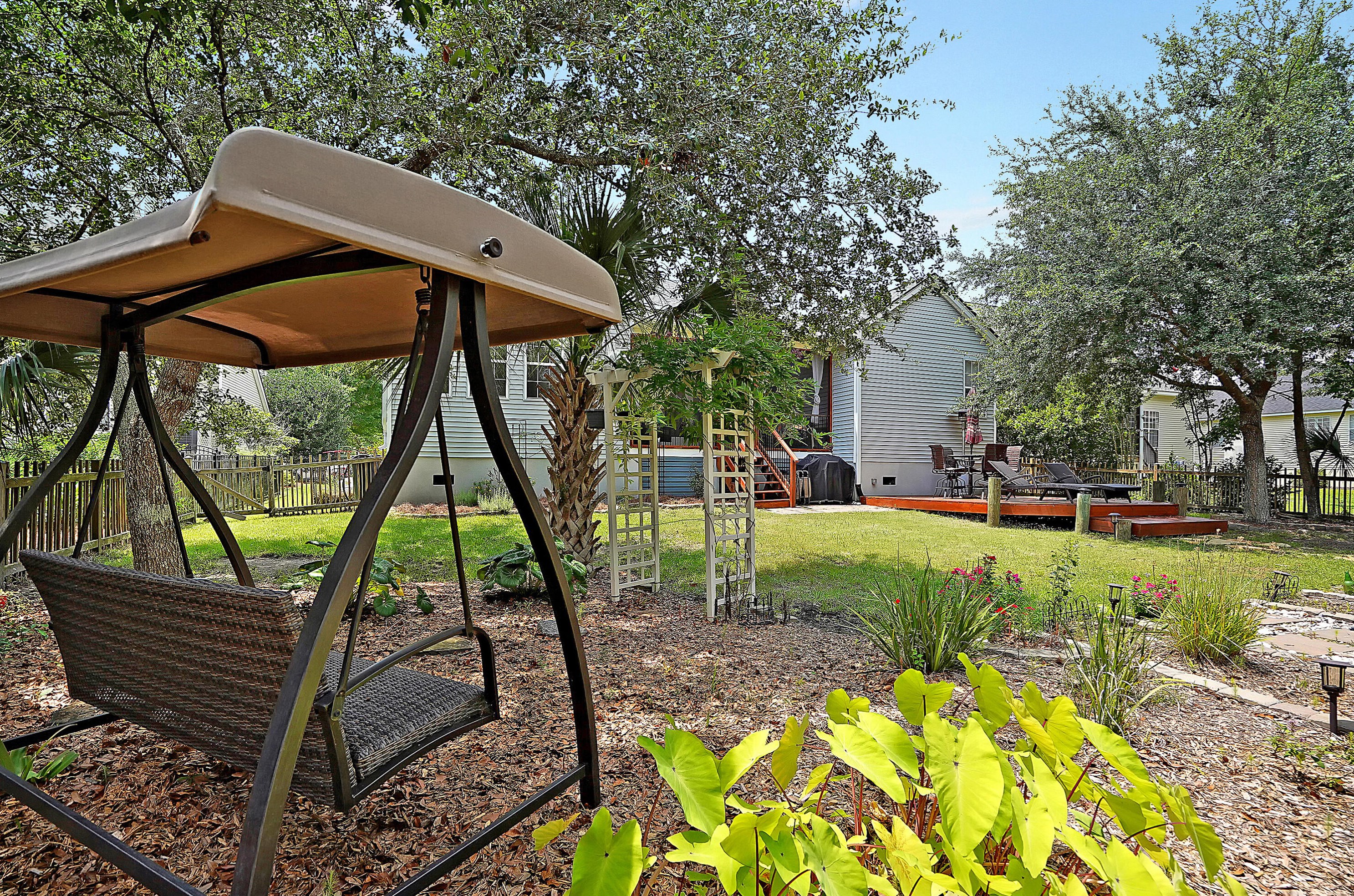 1869 Palmetto Isle Dr, Mount Pleasant SC  29466-8773 exterior