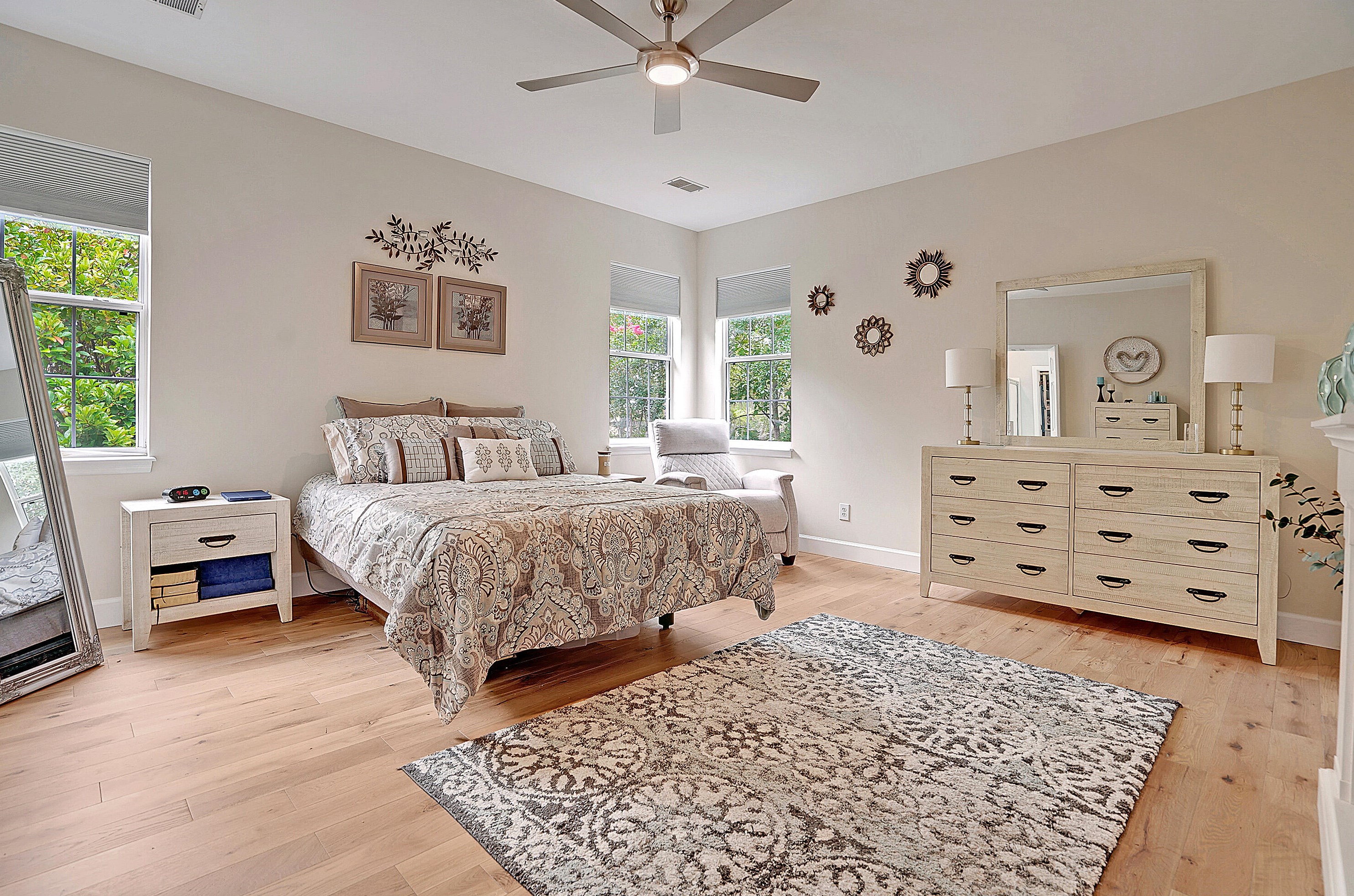 1869 Palmetto Isle Dr, Mount Pleasant SC  29466-8773 exterior