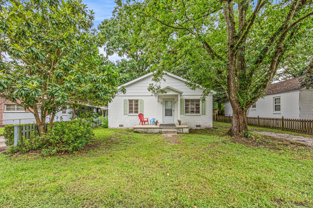 5113 Willis Dr, Charleston, SC 29406
