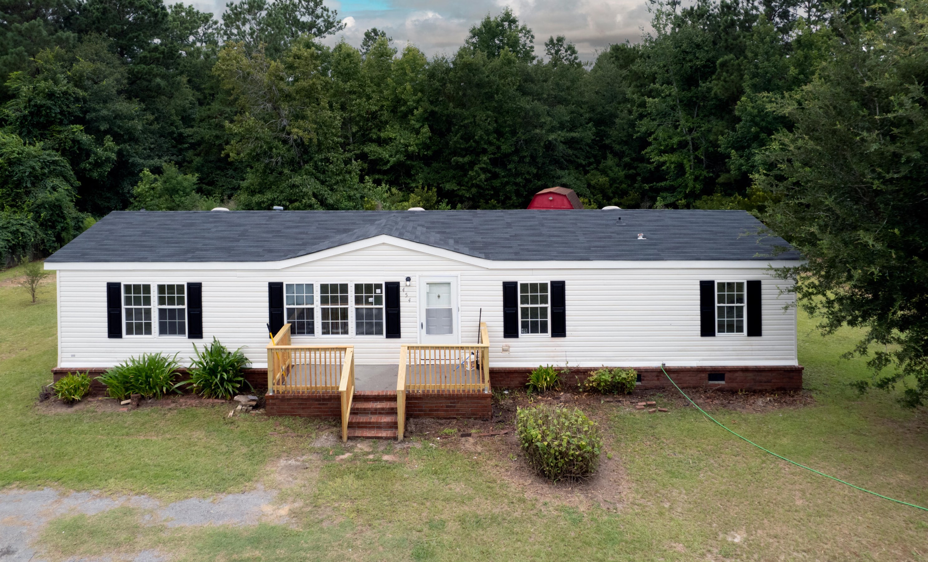454 Pooshee Plantation Way, Bonneau, SC 29431