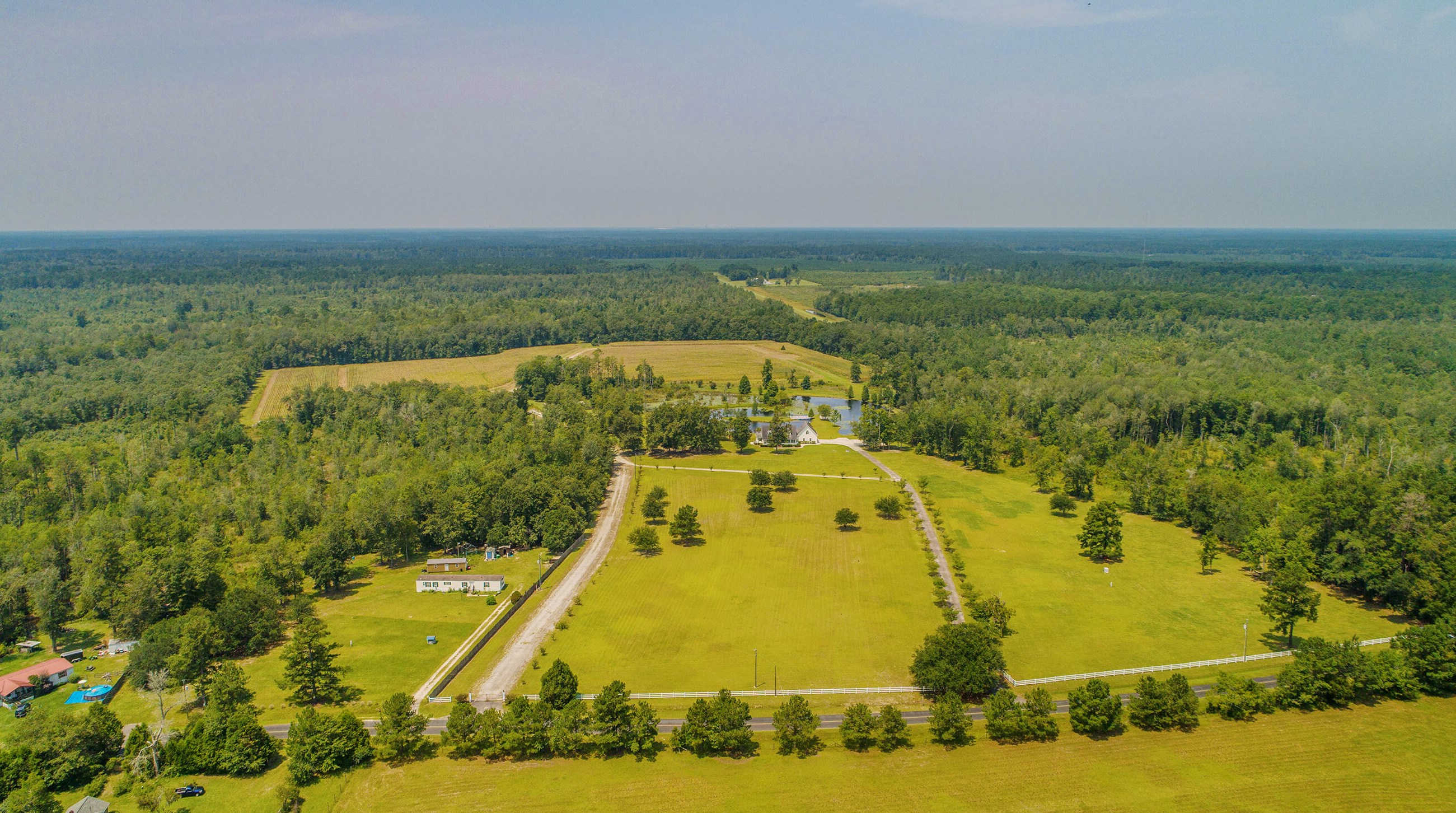 933 Tree Farm Ln, Cross, SC 29436