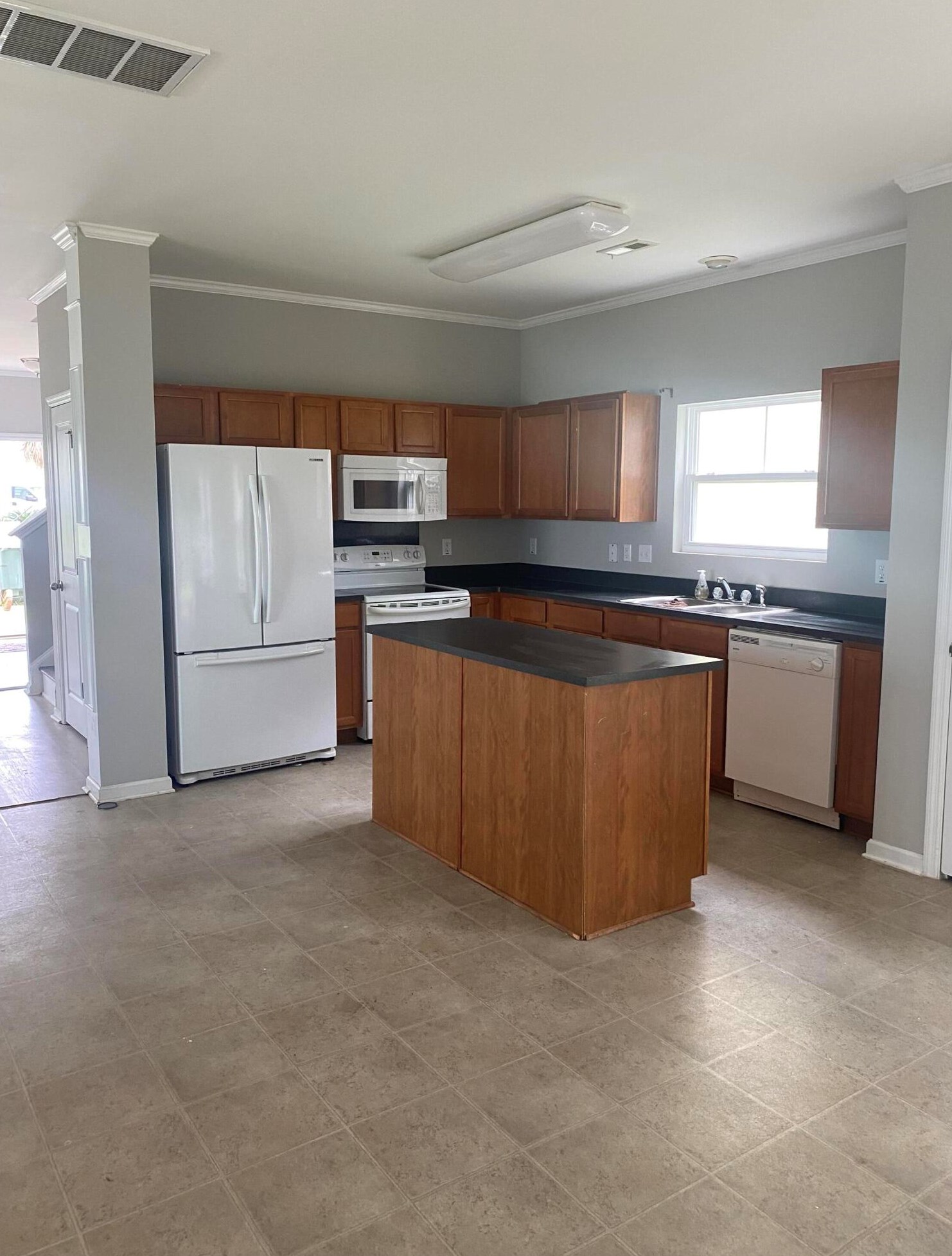 7488 Northgate Dr, Charleston, SC 29410-8202