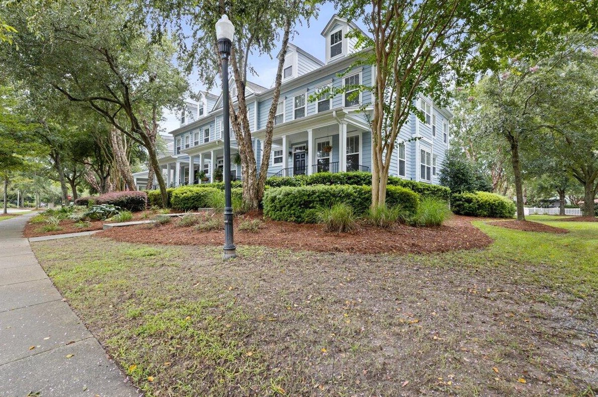 1860 Pierce St, Charleston, SC 29492-8086