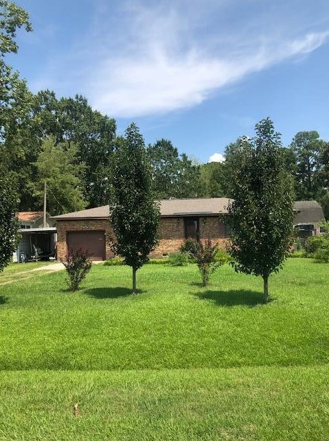 308 Lake Moultrie Dr, Bonneau, SC 29431