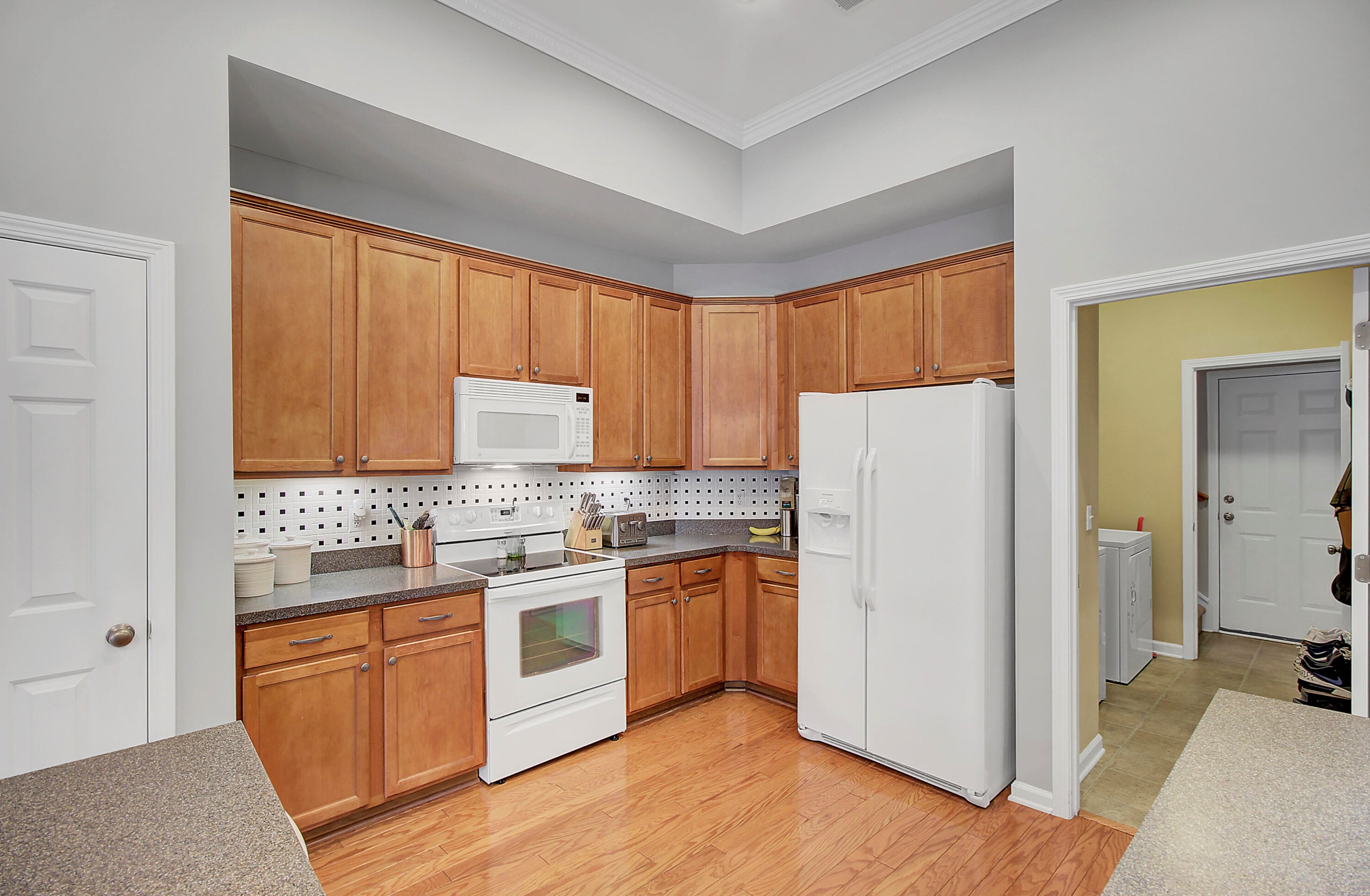 7506 Hawks Cir, Charleston SC  29410-8248 exterior