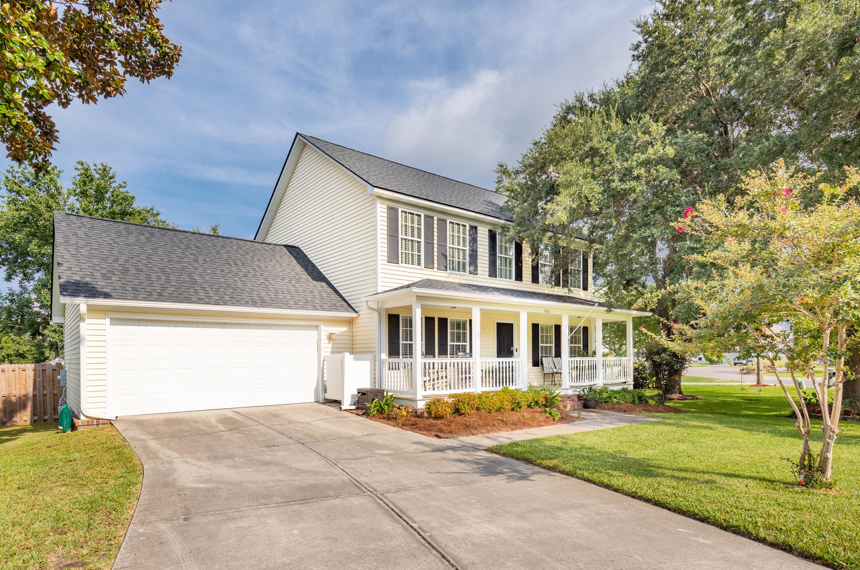 1016 Wayfarer Ln, Charleston, SC 29412-8423