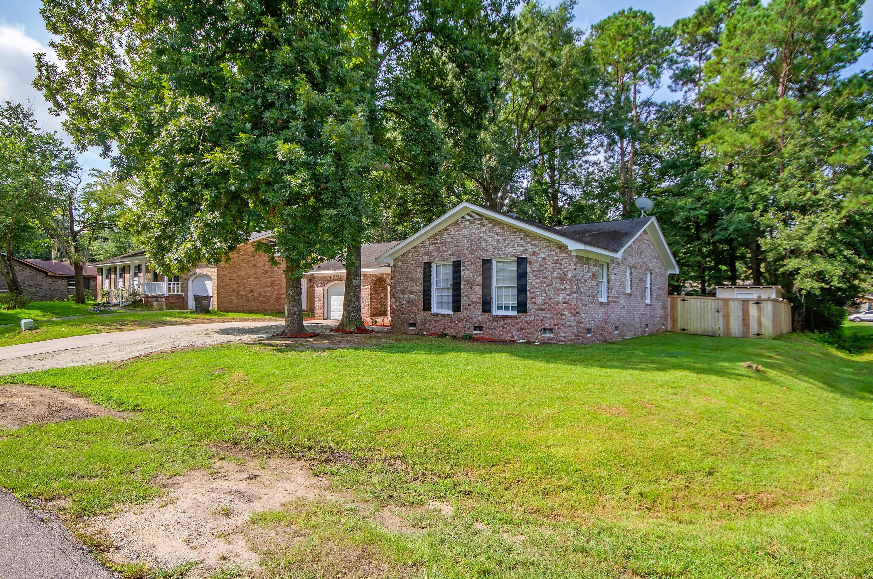 200 Finch St, Ladson, SC 29456