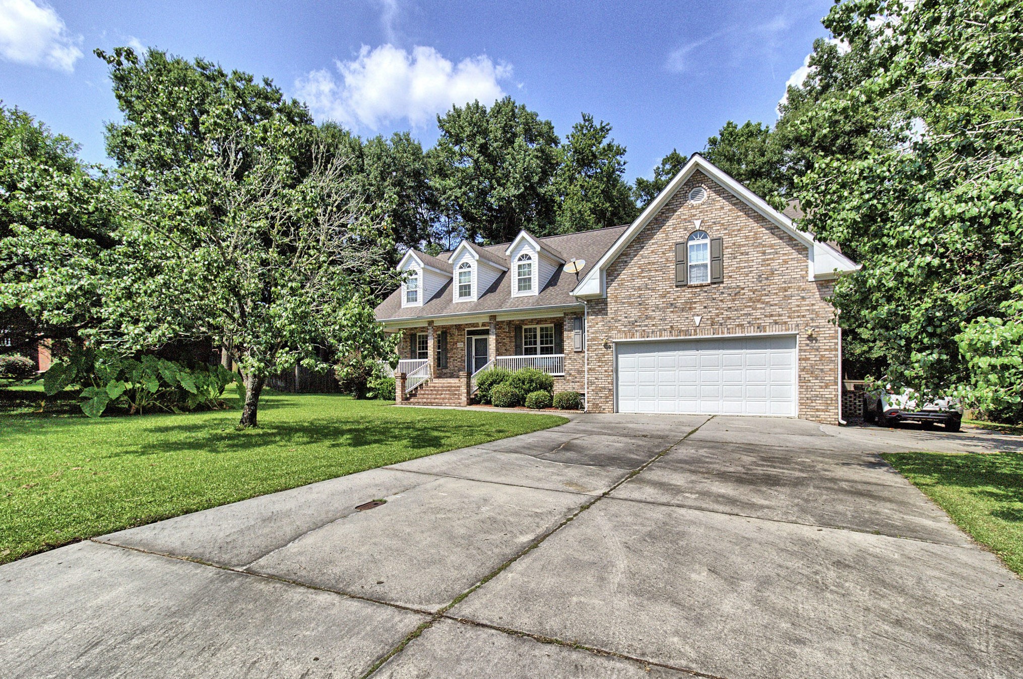 100 Sandhill Path, Summerville, SC 29483-5819