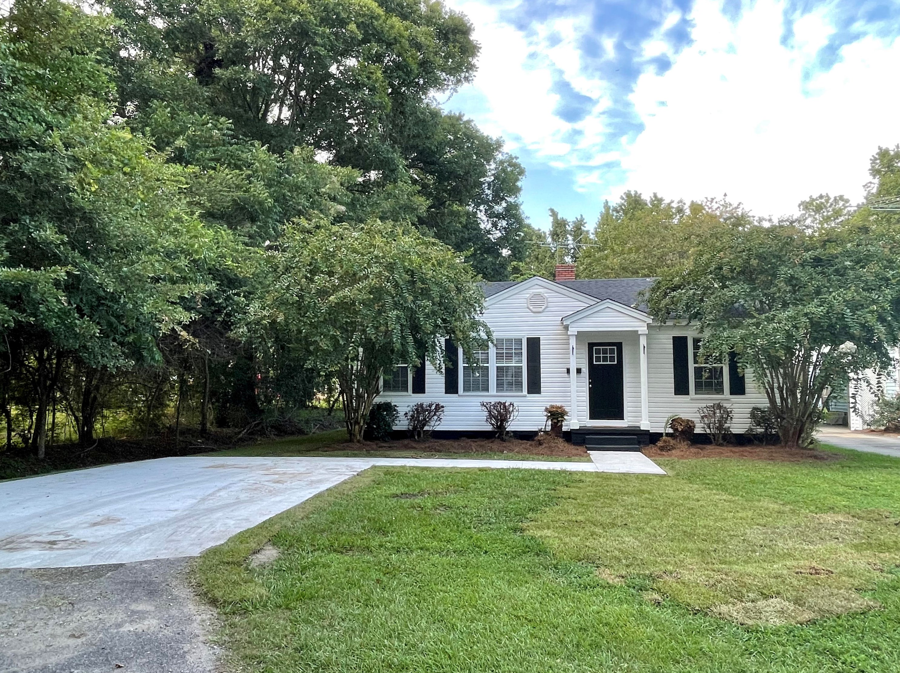 16 Behling Ct, Saint George, SC 29477-2301