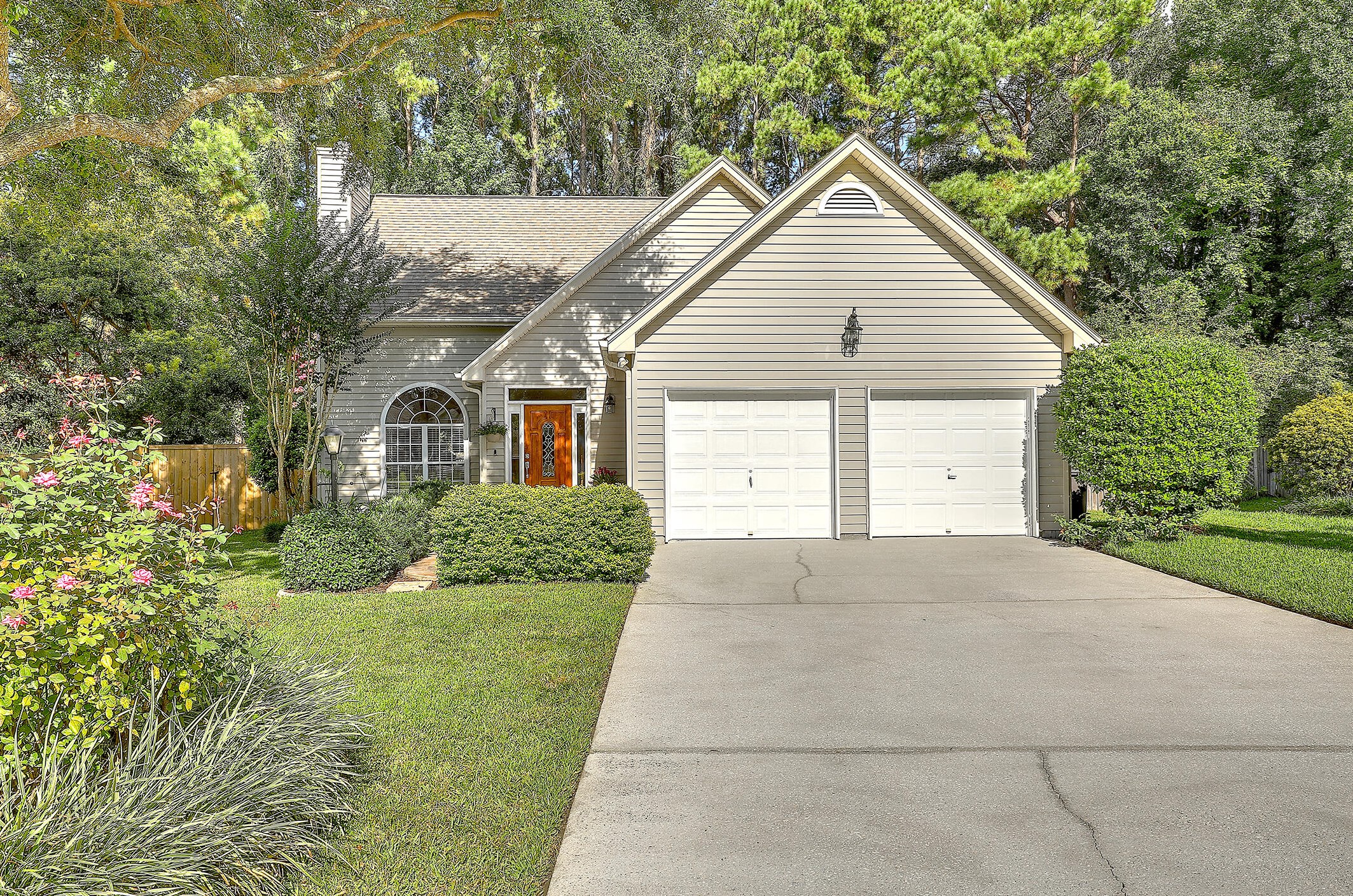 737 Woodland Pointe Pl, Mount Pleasant, SC 29464
