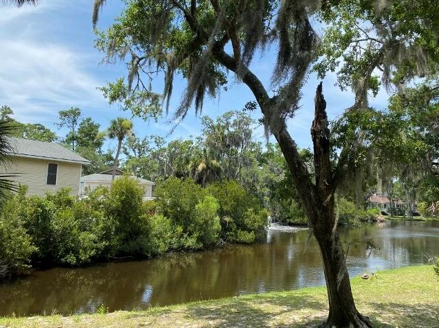 476 Sea Cloud Cir, Edisto, SC 29438-3603