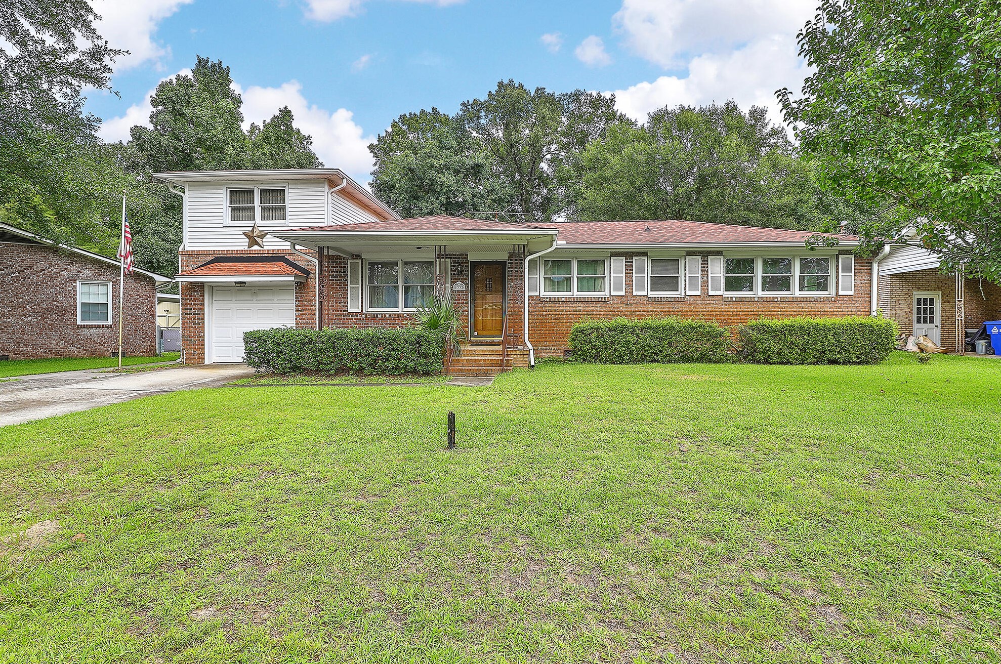 5332 Parkside Dr, Charleston SC  29405-4106 exterior