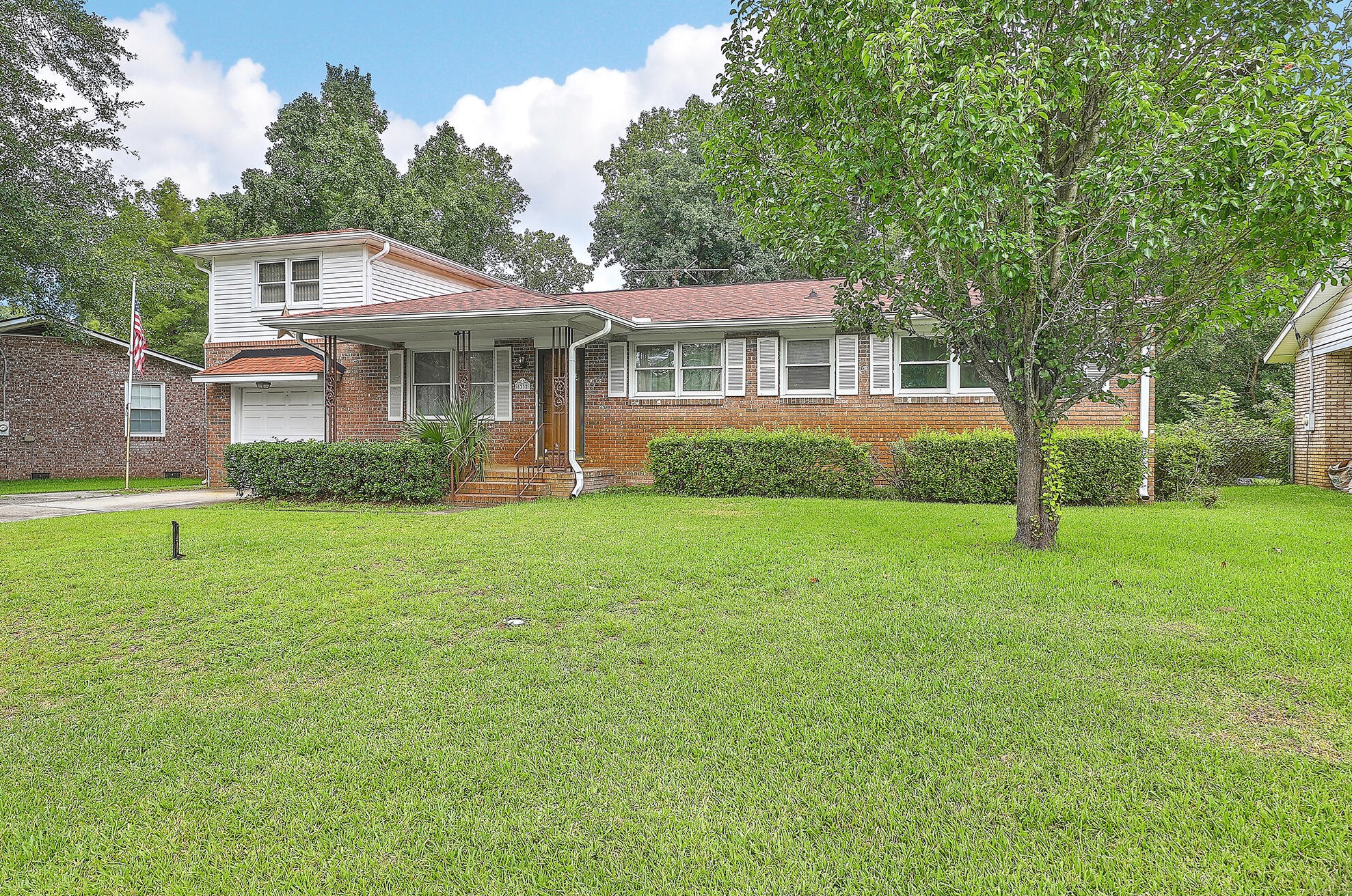 5332 Parkside Dr, Charleston SC  29405-4106 exterior