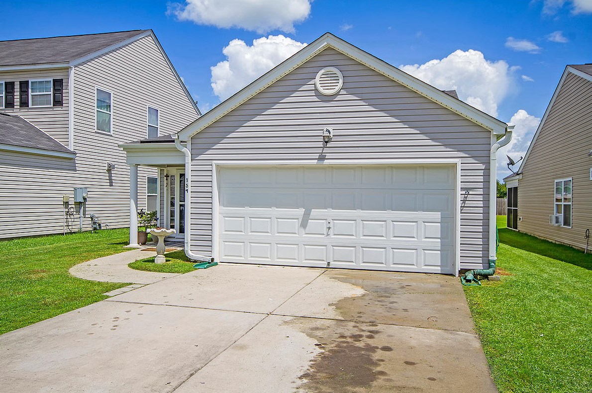 154 Coosawatchie St, Summerville, SC 29485-6805