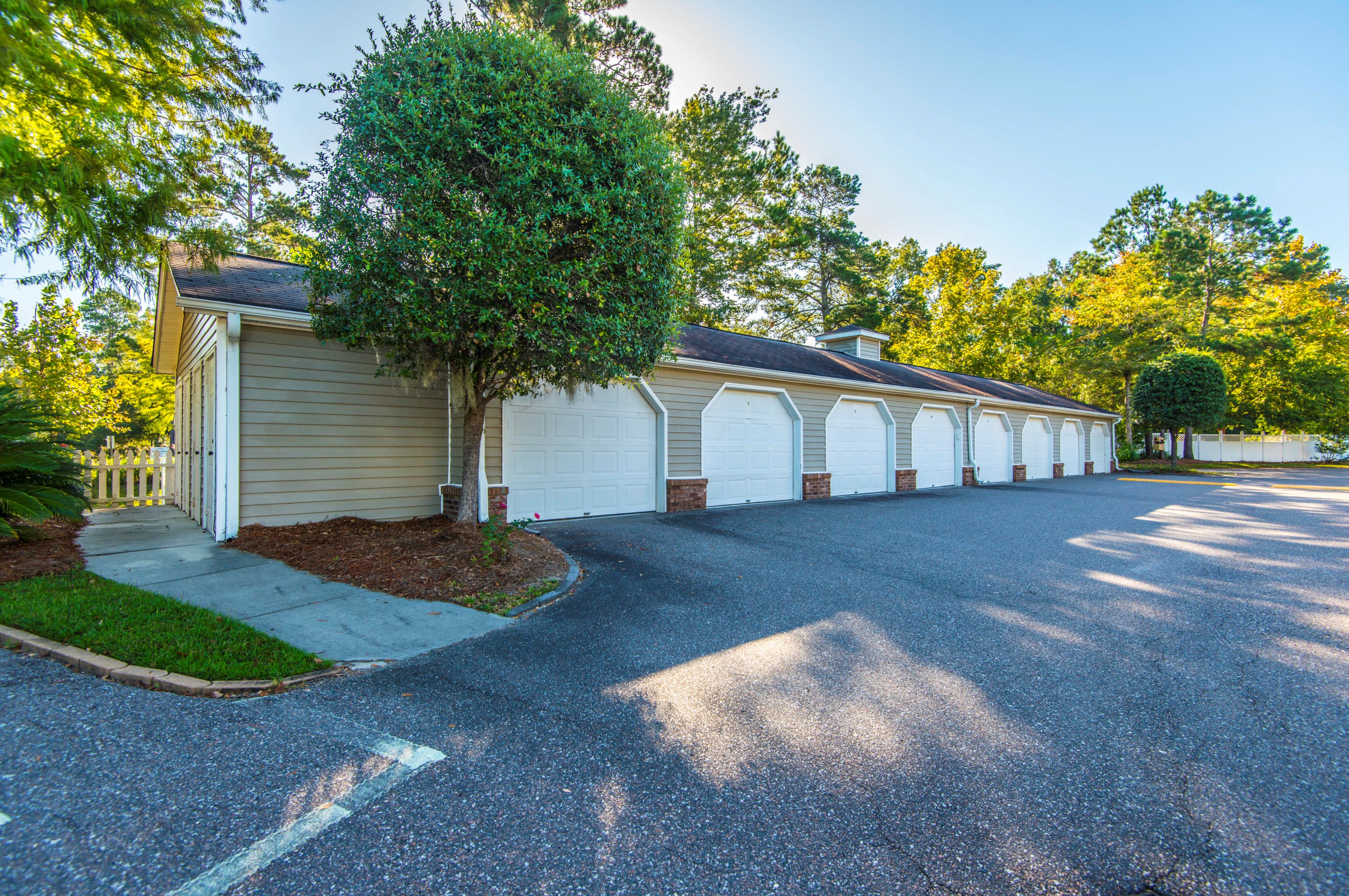 188 Midland Pkwy, Summerville SC  29485-8100 exterior