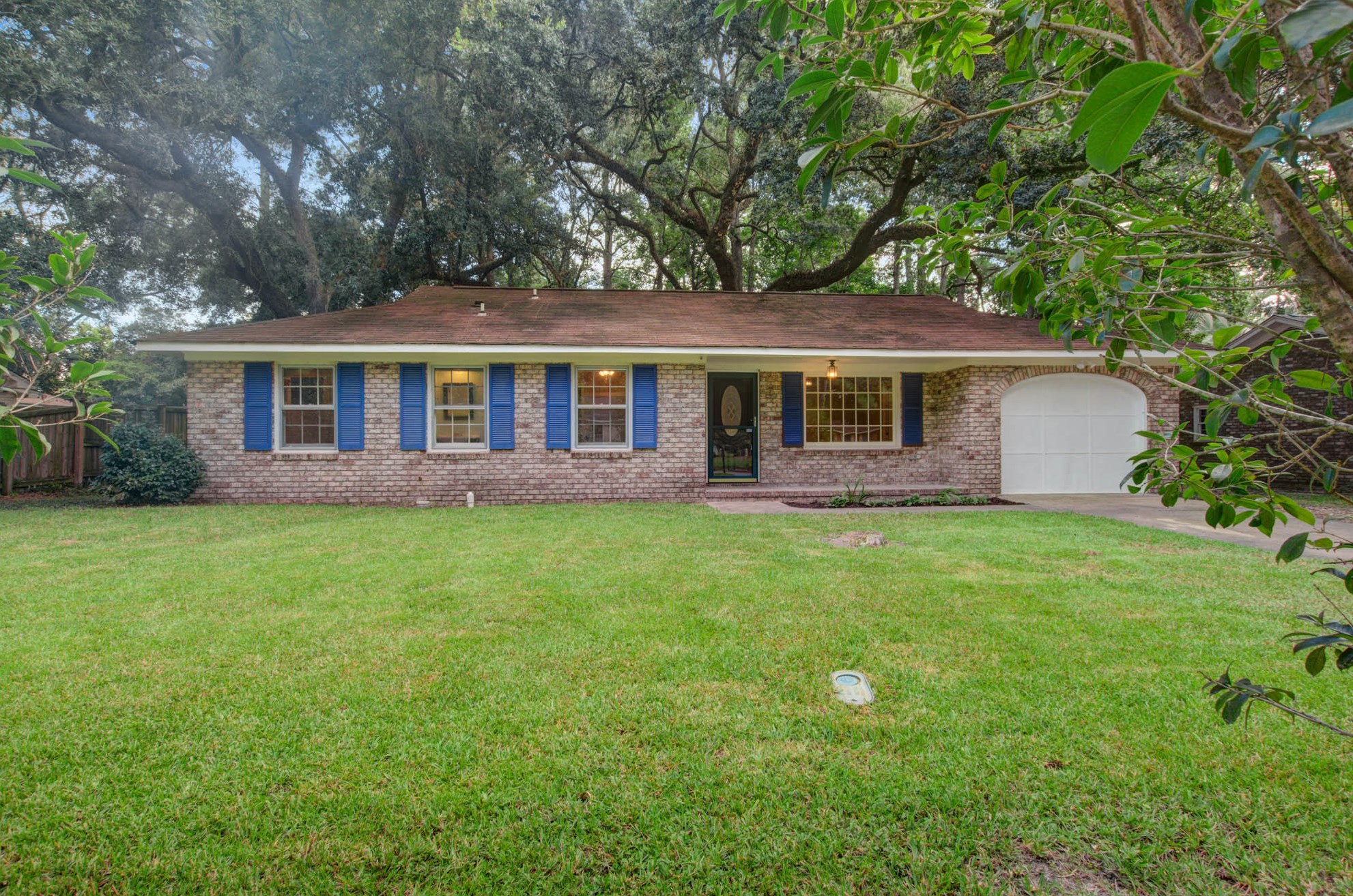 108 Chalmers Ln, Summerville, SC 29485-8819
