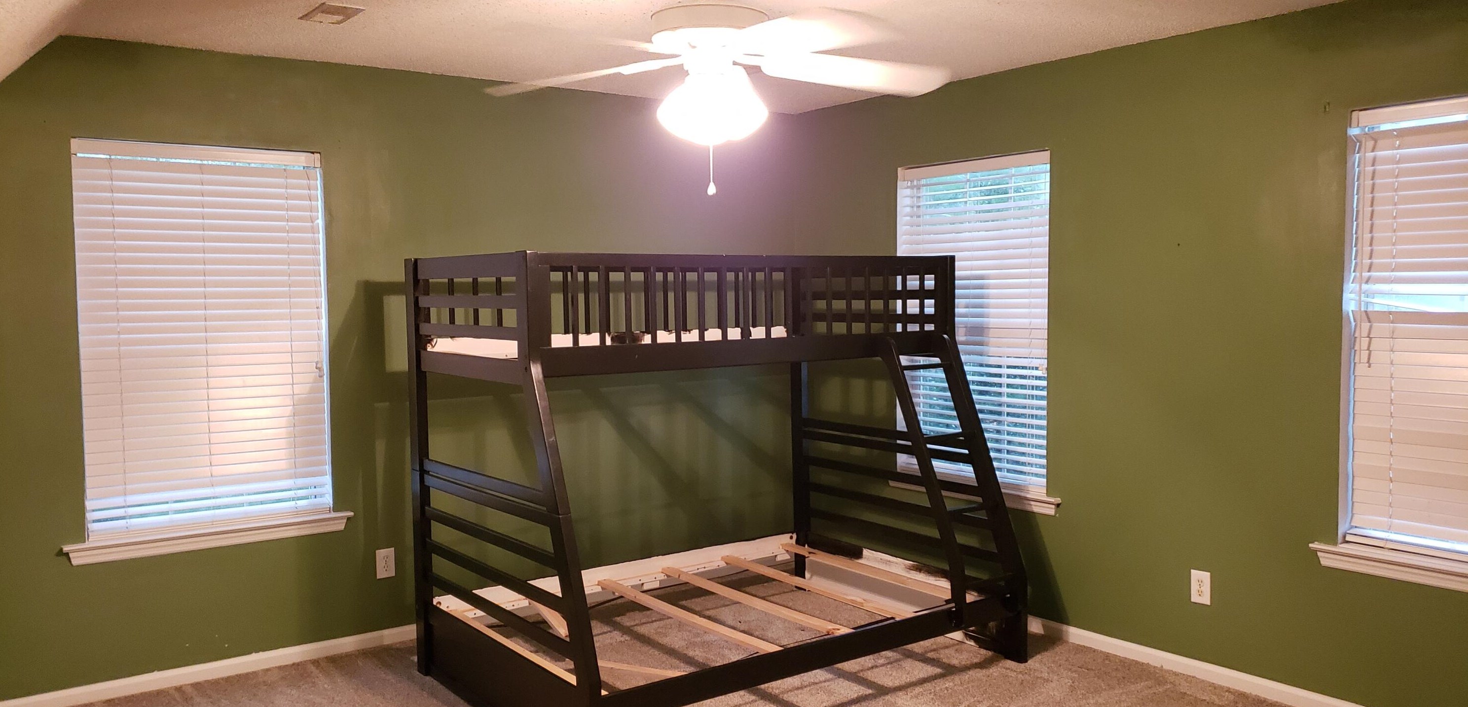 1600 Windsor Ln, Moncks Corner SC  29461-7154 exterior