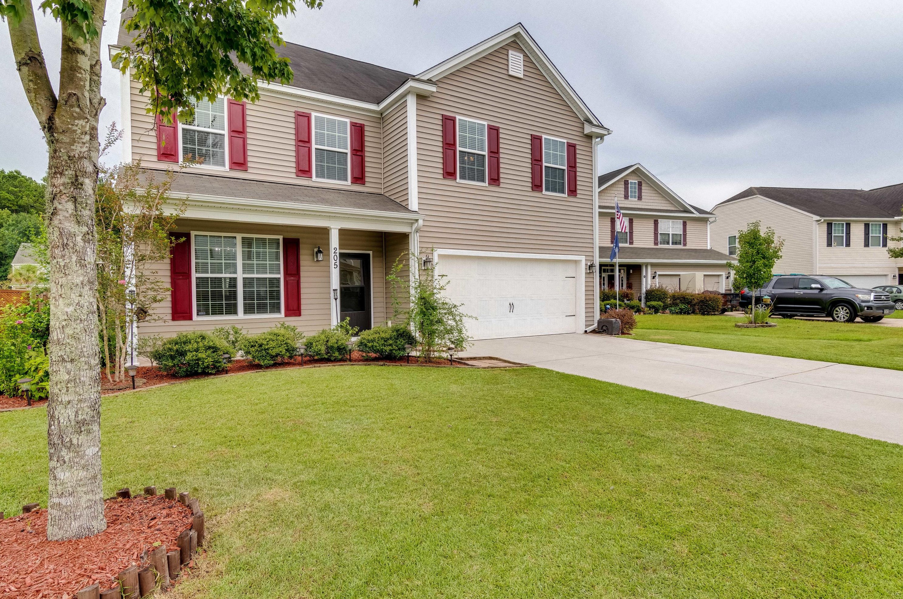 205 Medford Dr, Summerville, SC 29485-6507