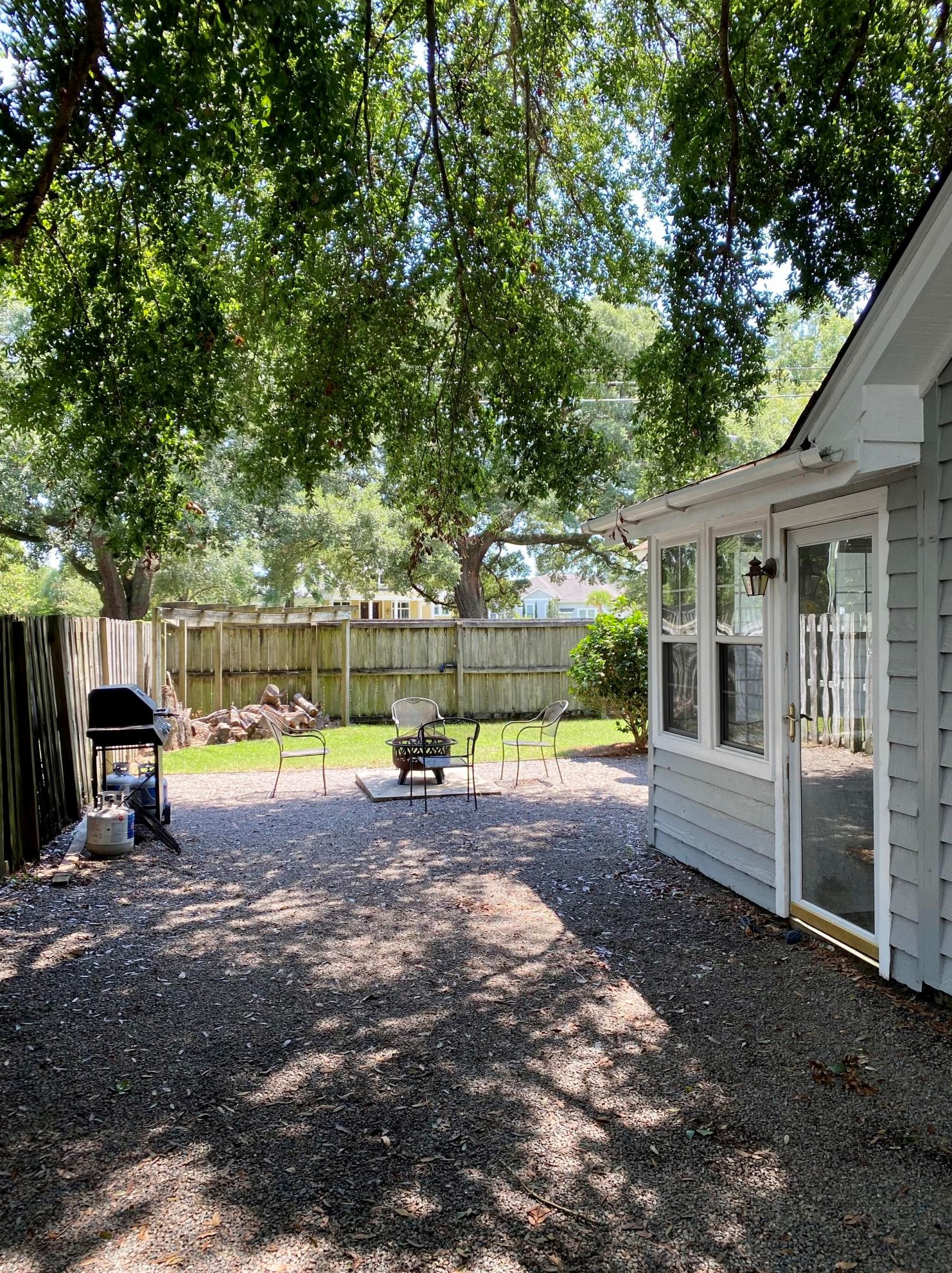 1203 Llewellyn Rd, Mount Pleasant, SC 29464