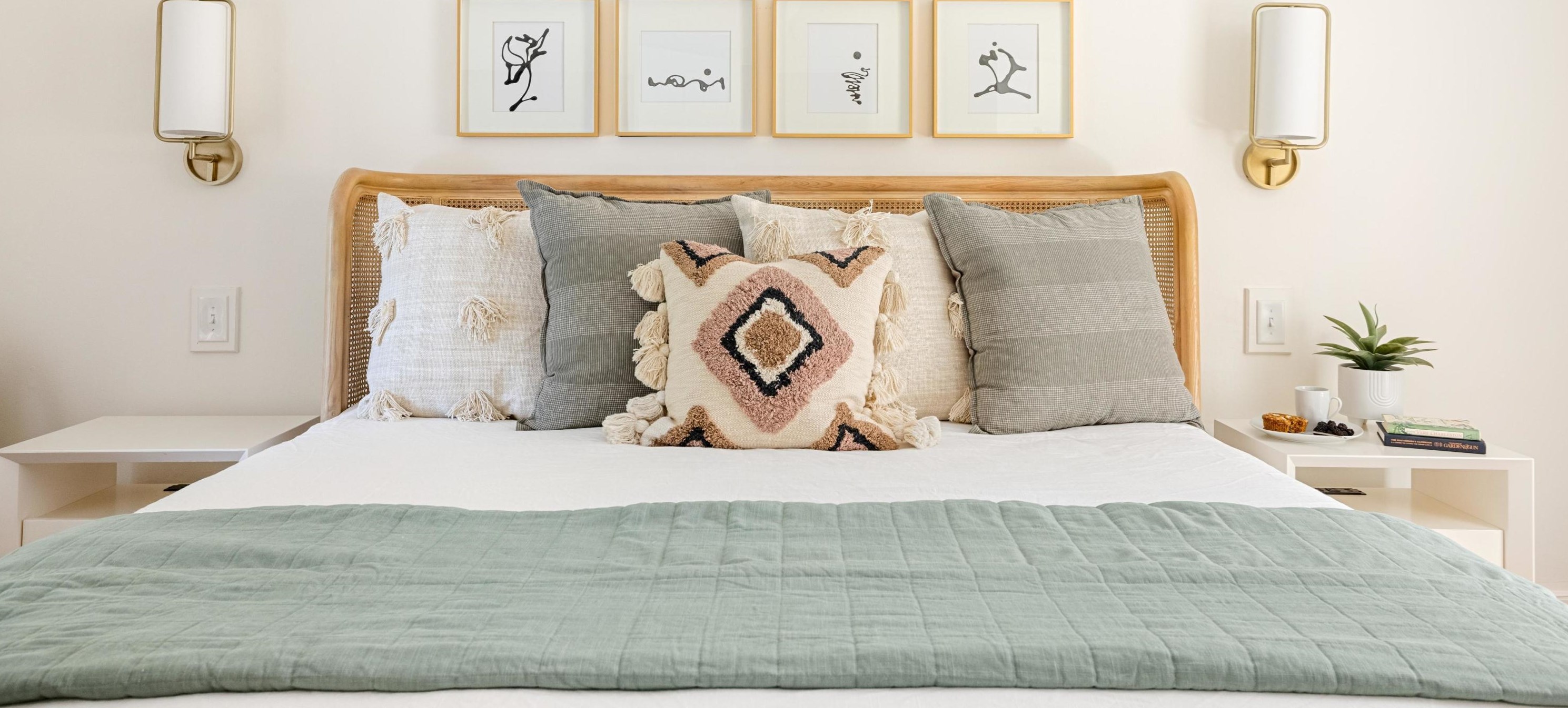 17 Poulnot Ln, Charleston SC  29401-6912 exterior