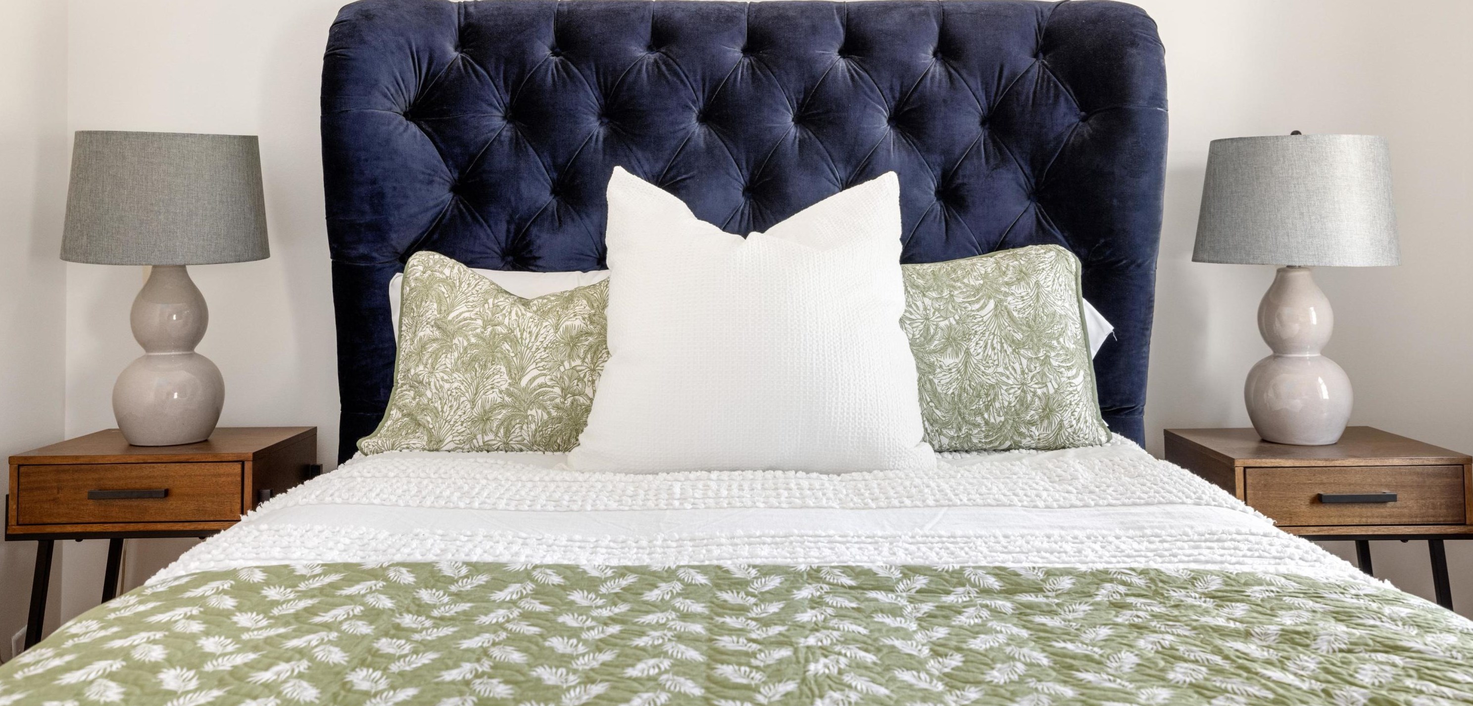 17 Poulnot Ln, Charleston SC  29401-6912 exterior