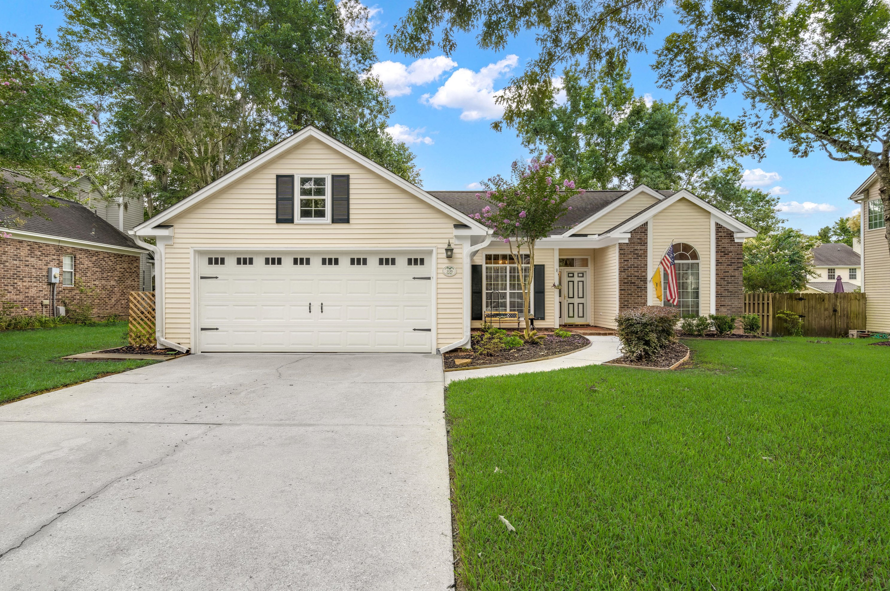 108 Hartley Hall Ct, Summerville, SC 29485-8229
