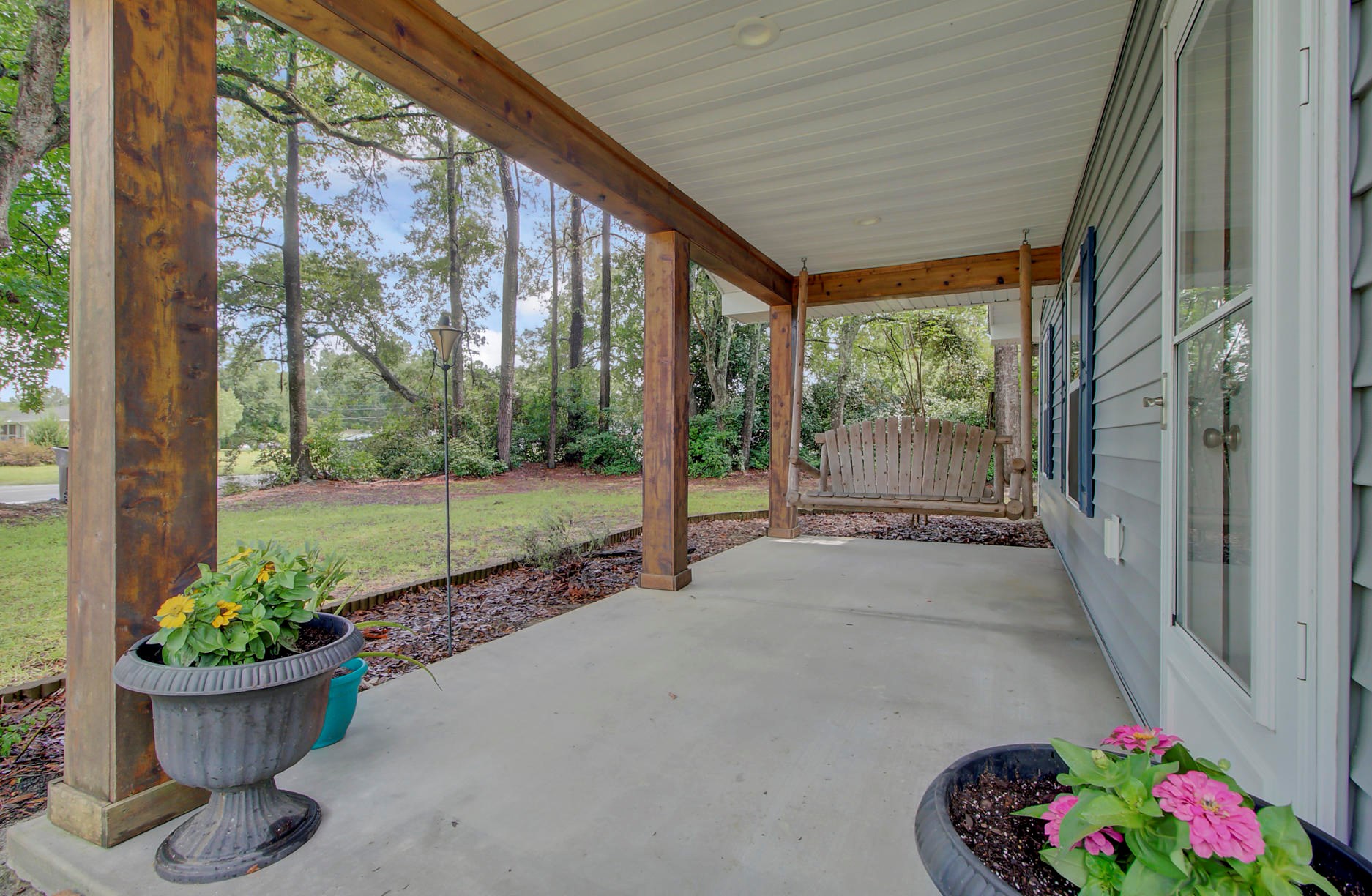 215 Cooper St, Moncks Corner, SC 29461-3605