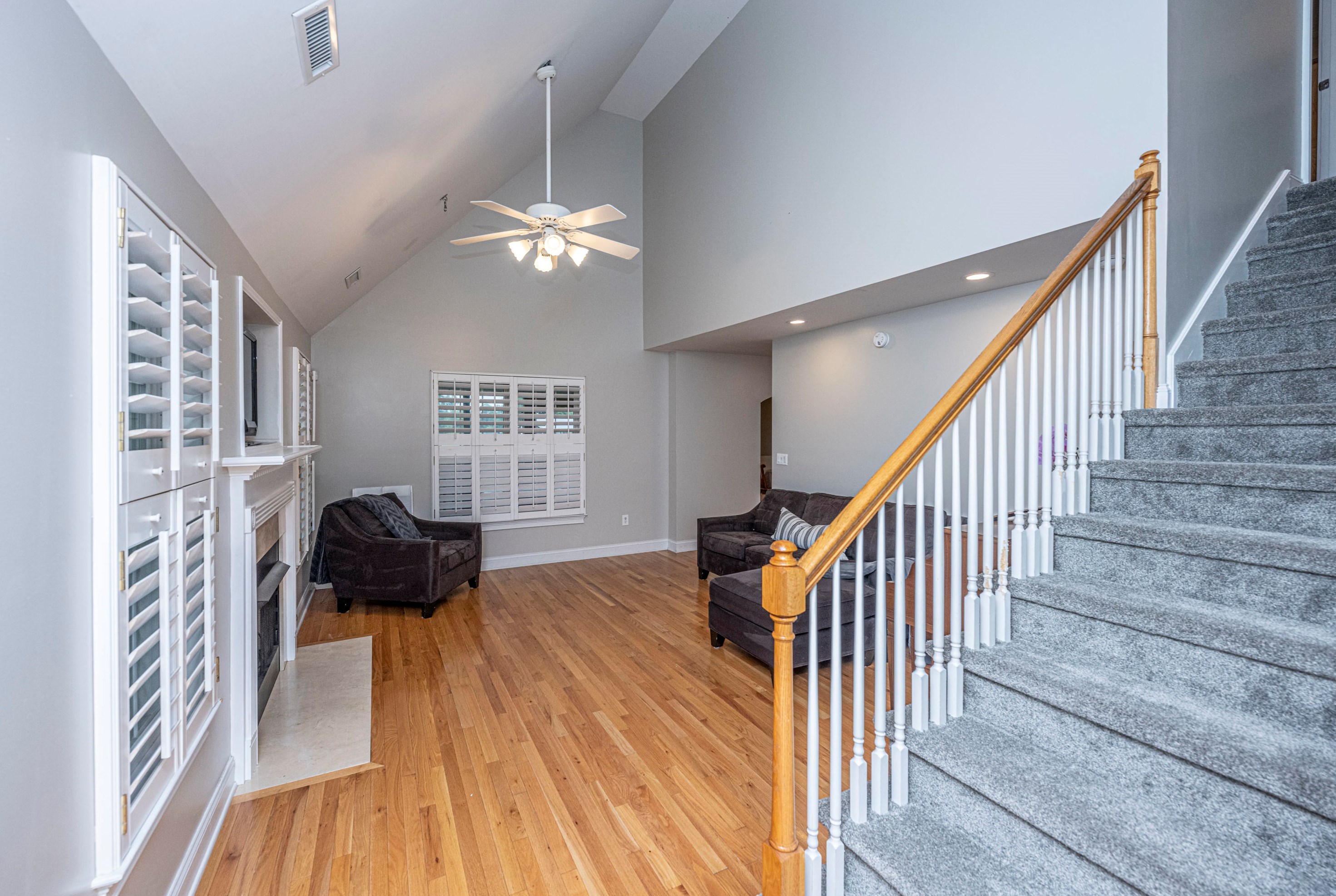 1070 Five Oaks Dr, Charleston, SC 29412-8852