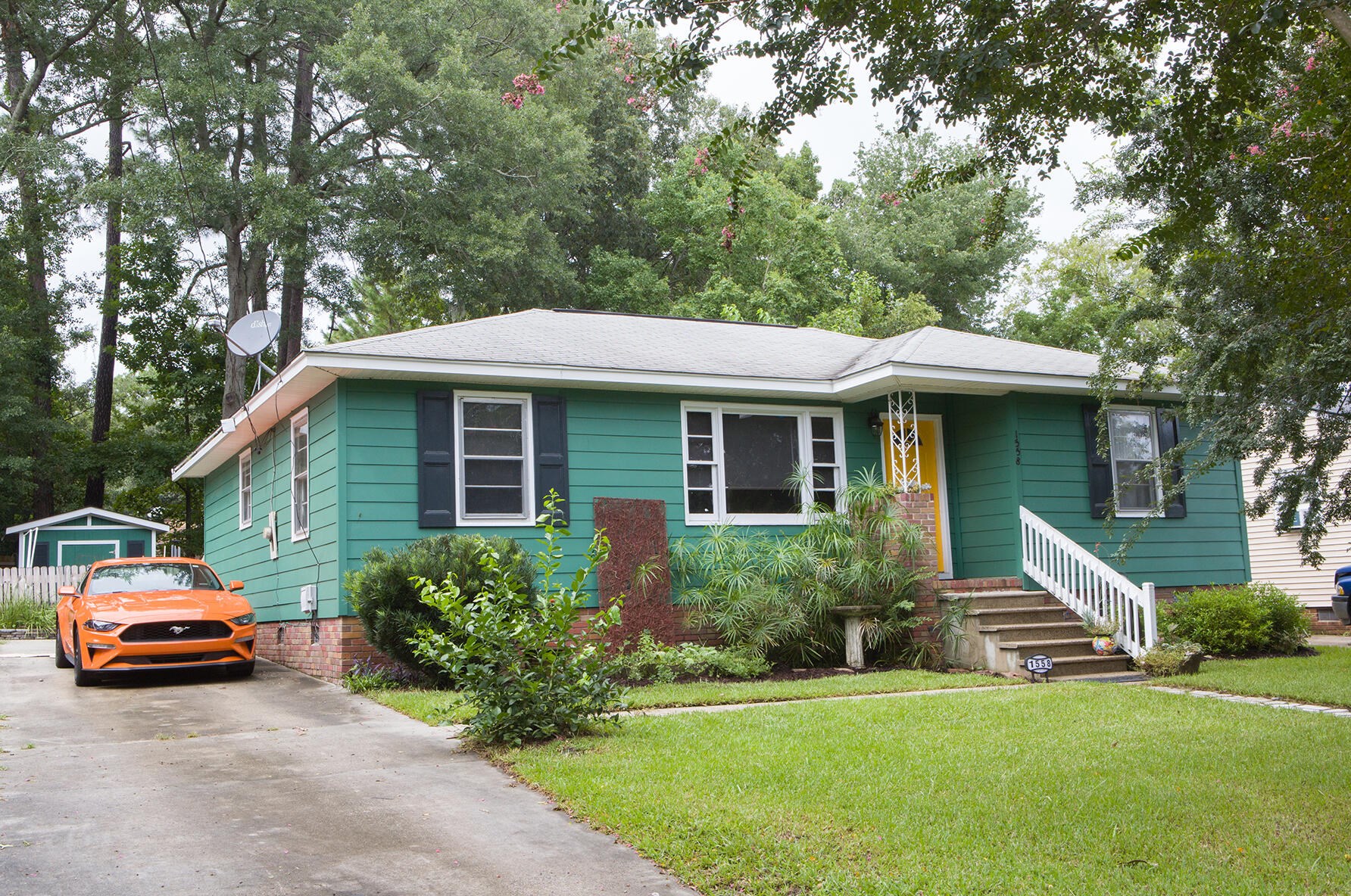 1558 Marietta St, Charleston, SC 29406-3721