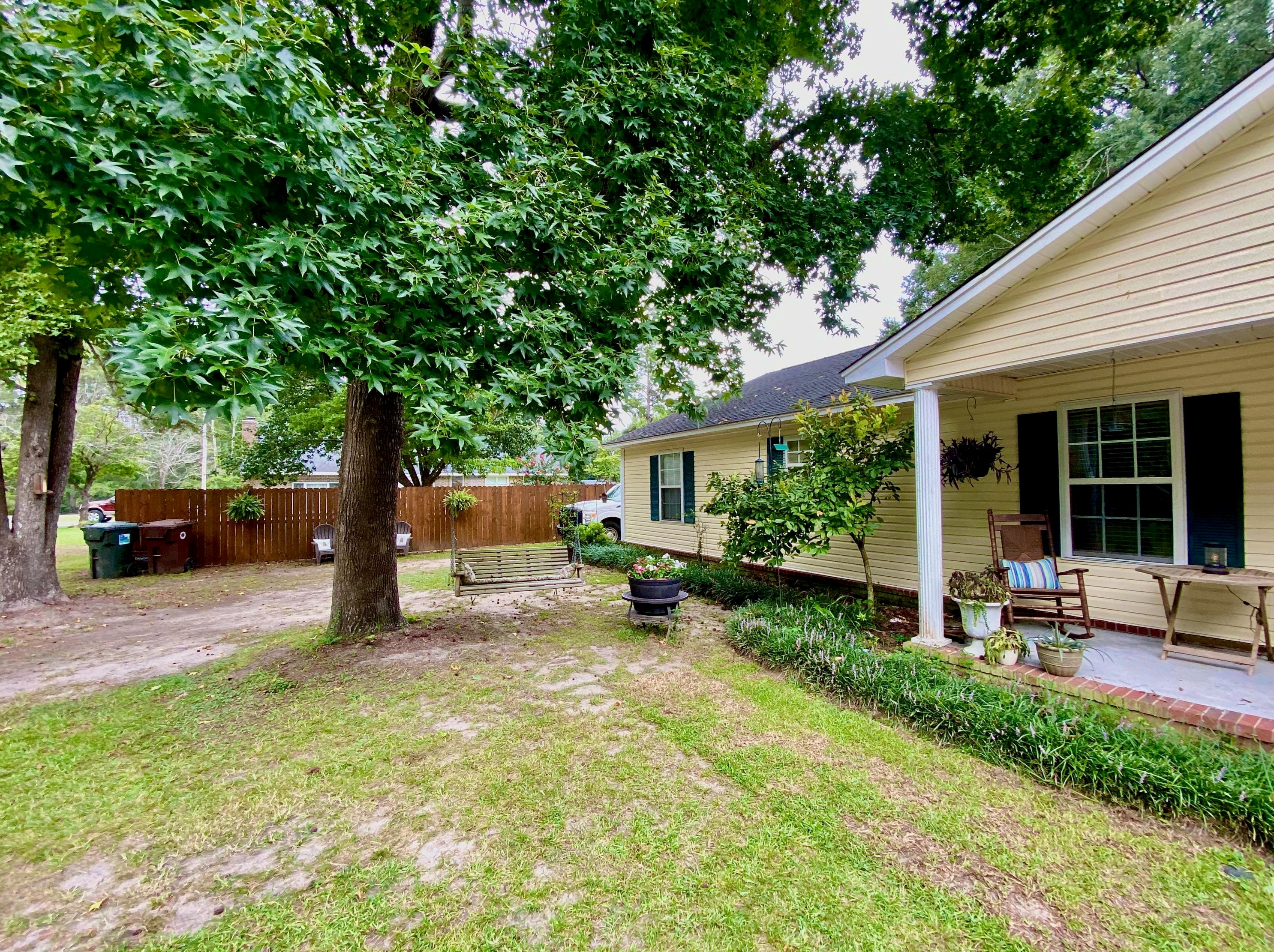 403 Morrow St, Moncks Corner, SC 29461-4086