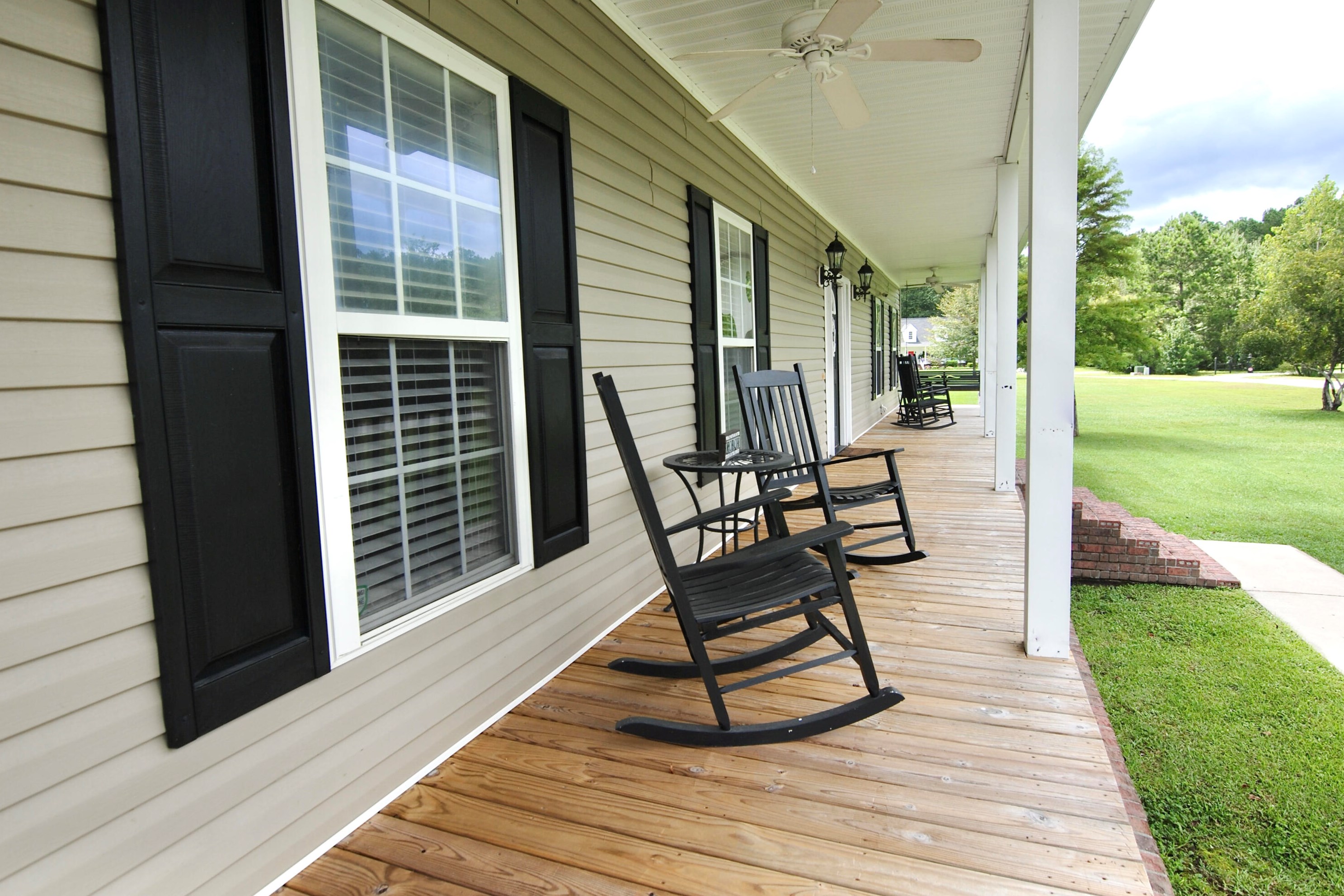 205 Shelby Shea Ln, Moncks Corner SC  29461-8837 exterior