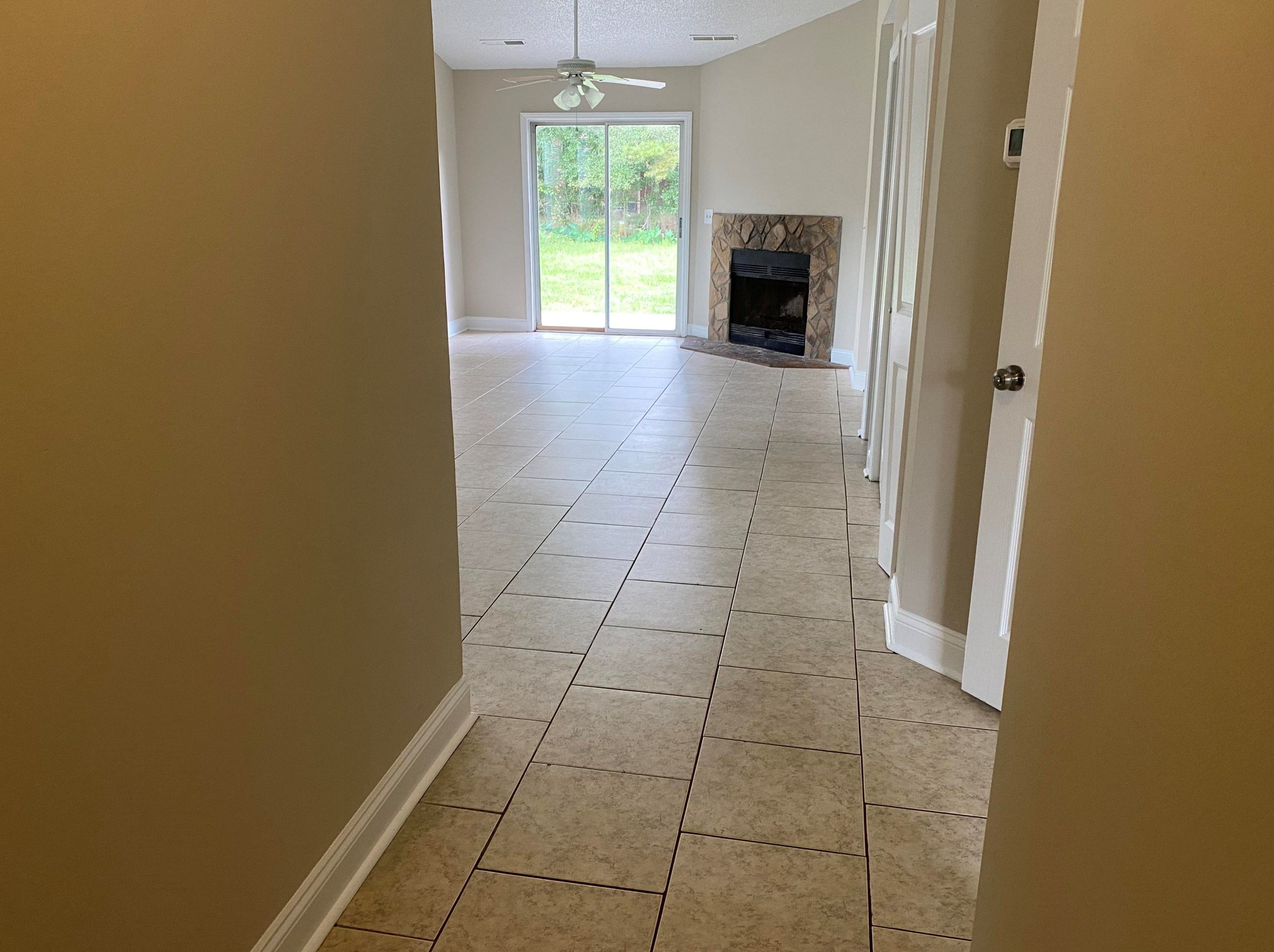 9610 N Cardinal Dr, Ladson, SC 29456